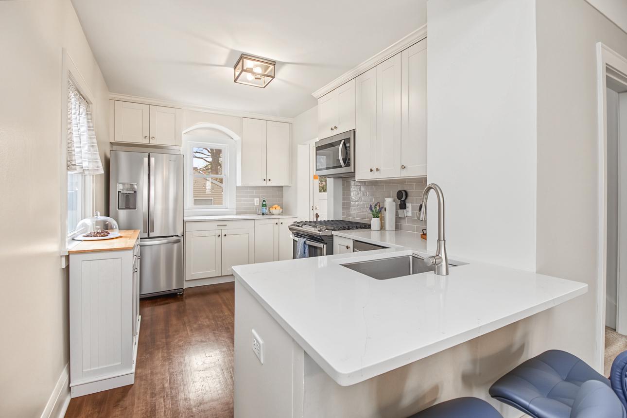 View of Residential at 1318 Eleanor Avenue, Saint Paul MN 55116, Saint Paul (13 of 62) - Mike Wilen | Minnesota Team Real Estate