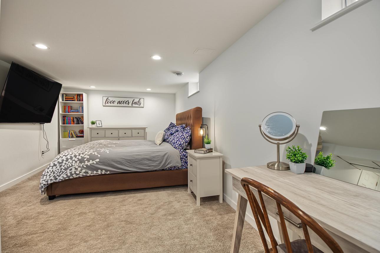 View of Residential at 1318 Eleanor Avenue, Saint Paul MN 55116, Saint Paul (35 of 62) - Mike Wilen | Minnesota Team Real Estate