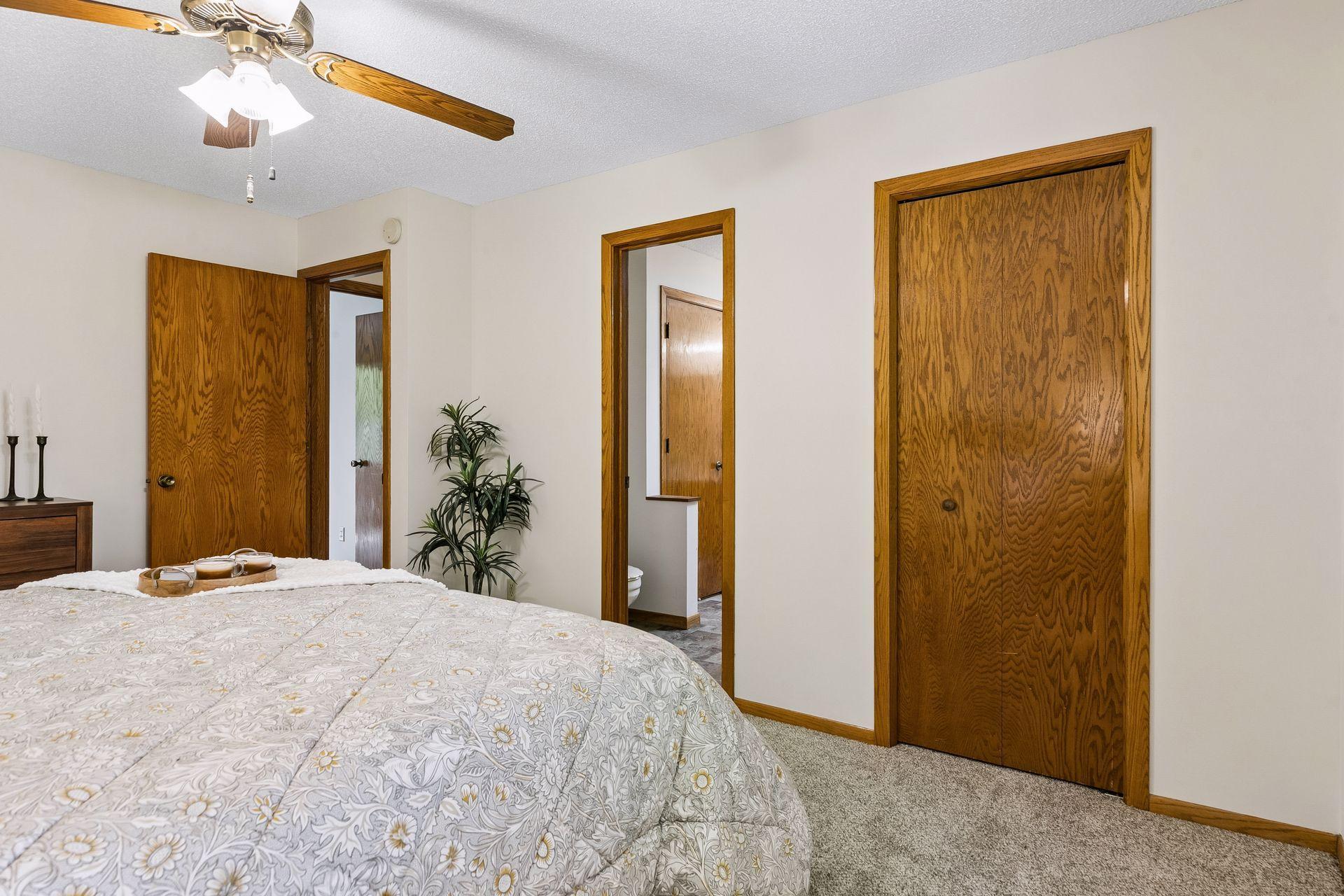 View of Residential at 1432 Willow Creek Lane, Shoreview MN 55126, Shoreview (19 of 40) - Mike Wilen | Minnesota Team Real Estate