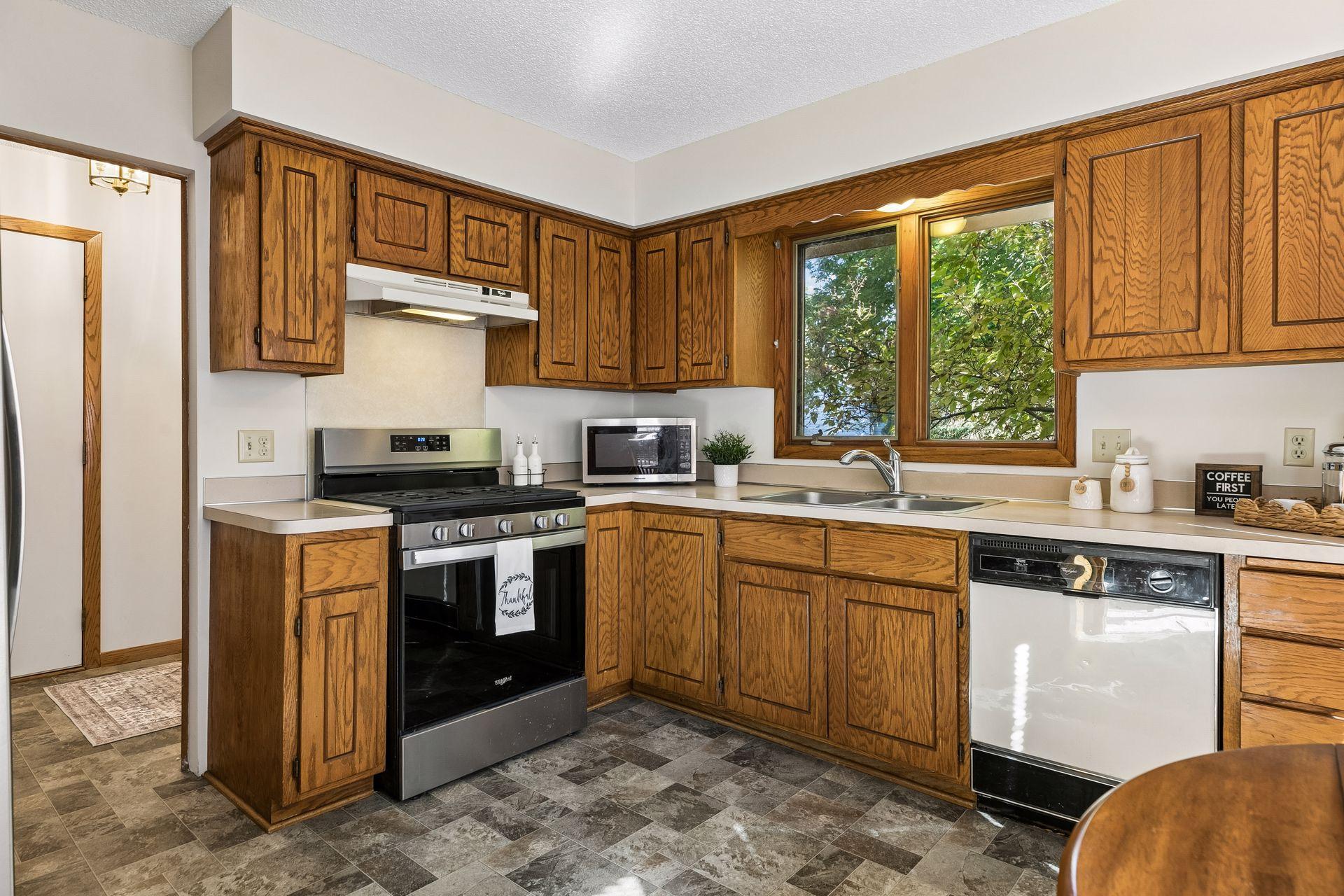 View of Residential at 1432 Willow Creek Lane, Shoreview MN 55126, Shoreview (7 of 40) - Mike Wilen | Minnesota Team Real Estate