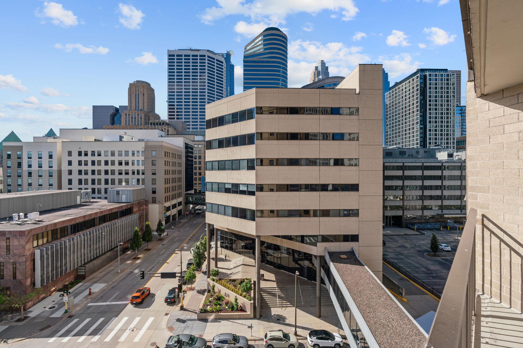 View of Residential at 121 Washington Avenue #702, Minneapolis MN 55401, Minneapolis (53 of 73) - Mike Wilen | Minnesota Team Real Estate