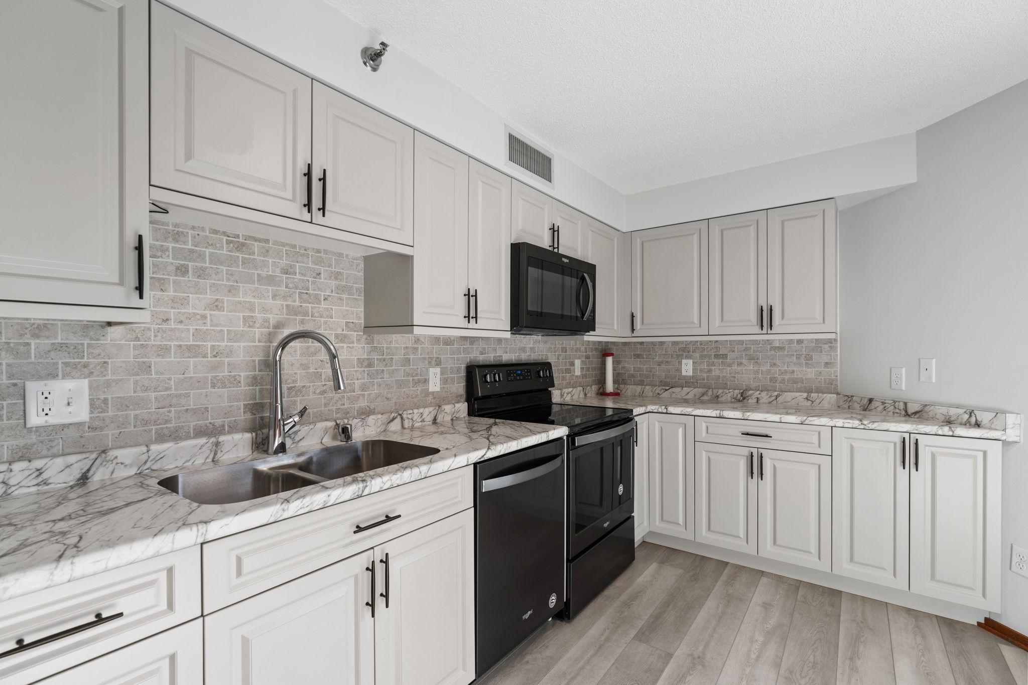 View of Residential at 121 Washington Avenue #702, Minneapolis MN 55401, Minneapolis (24 of 73) - Mike Wilen | Minnesota Team Real Estate