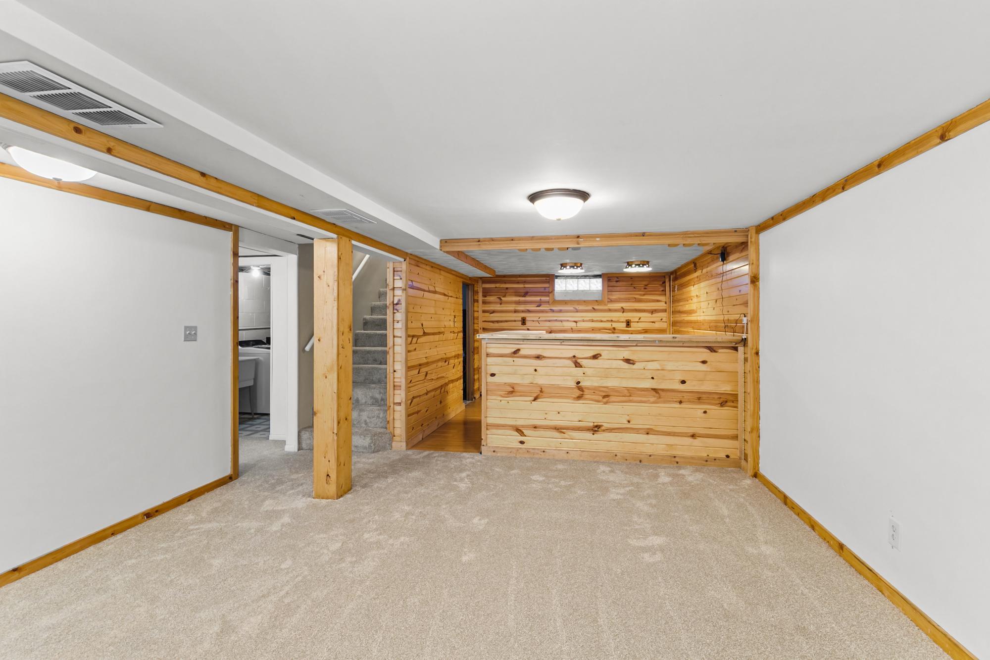 View of Residential at 610 Grange Avenue, Oakdale MN 55128, Oakdale (24 of 32) - Mike Wilen | Minnesota Team Real Estate