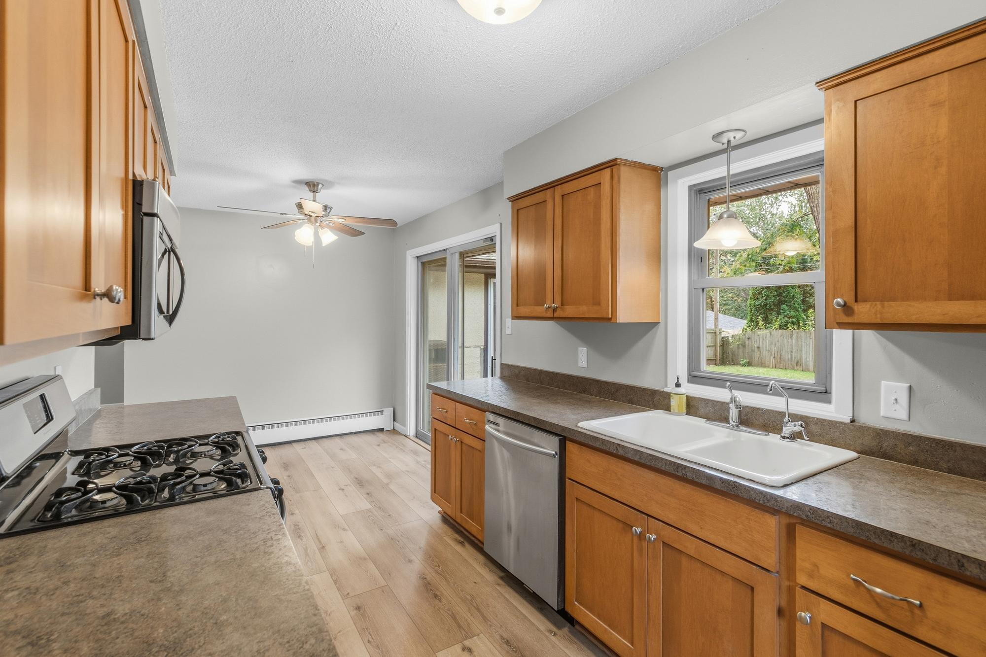 View of Residential at 610 Grange Avenue, Oakdale MN 55128, Oakdale (13 of 32) - Mike Wilen | Minnesota Team Real Estate