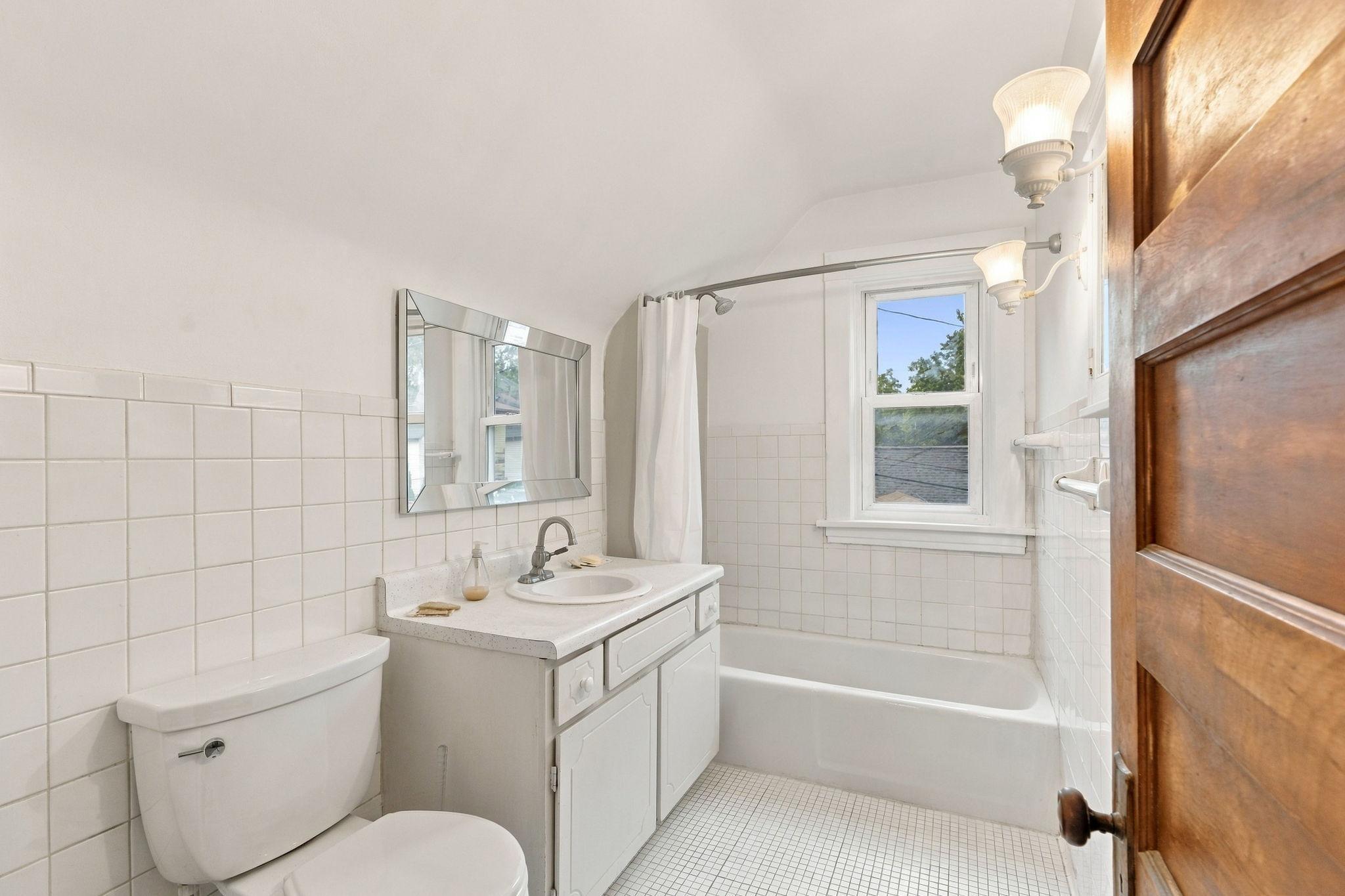 View of Residential at 1315 19th Avenue, Minneapolis MN 55418, Minneapolis (21 of 33) - Mike Wilen | Minnesota Team Real Estate