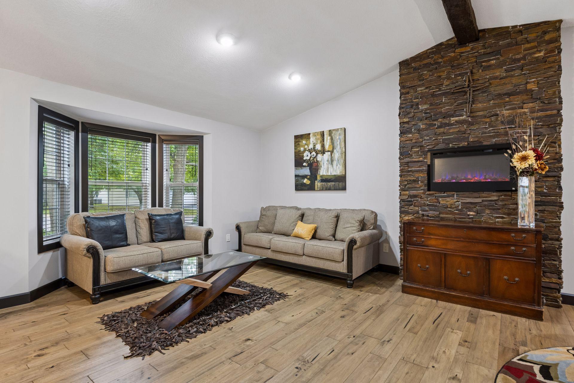 View of Residential at 980 Carriage Lane, Chaska MN 55318, Chaska (11 of 52) - Mike Wilen | Minnesota Team Real Estate