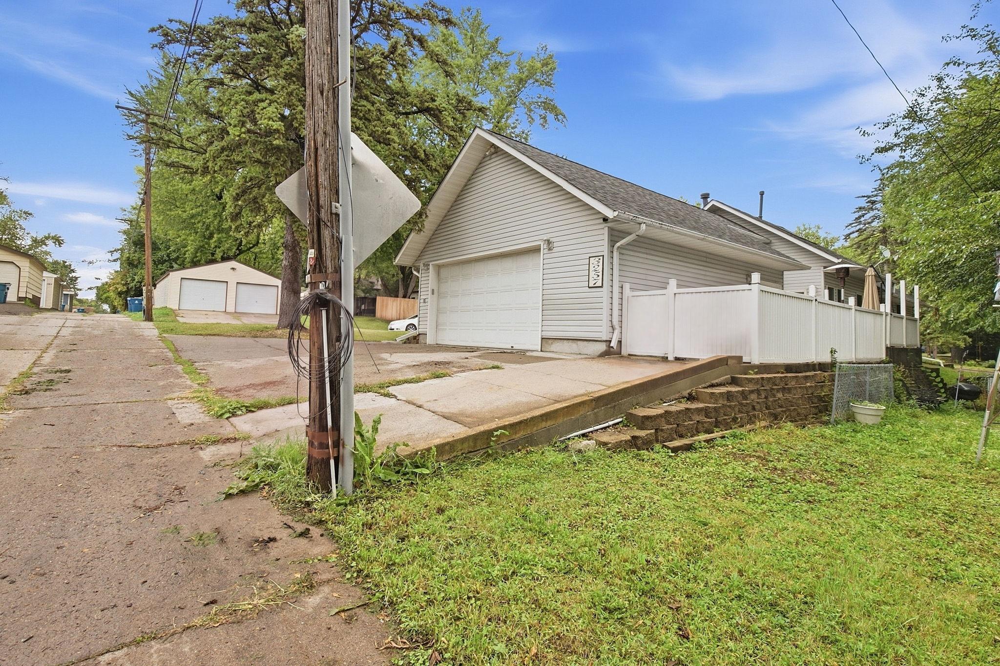 View of Residential at 3257 Grimes Avenue, Robbinsdale MN 55422, Robbinsdale (57 of 62) - Mike Wilen | Minnesota Team Real Estate