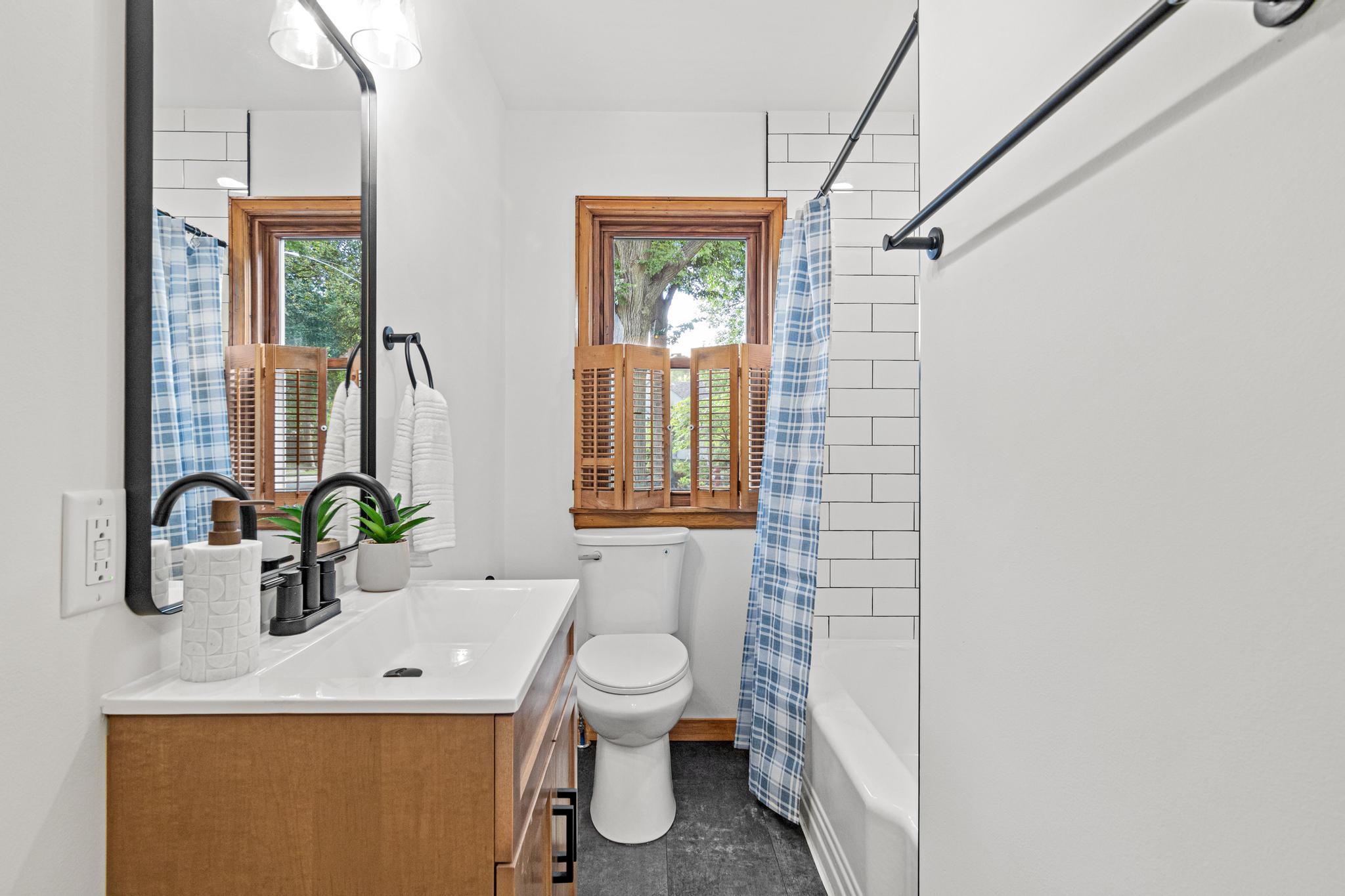 View of Residential at 2659 Mckinley Street, Minneapolis MN 55418, Minneapolis (14 of 29) - Mike Wilen | Minnesota Team Real Estate