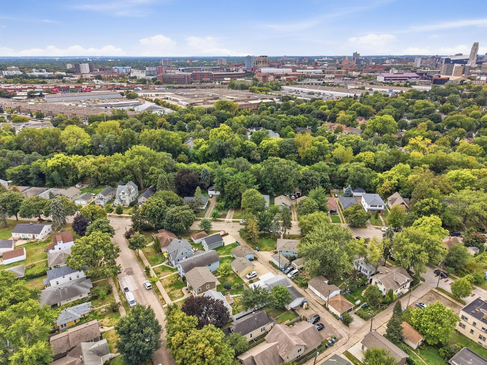 View of Residential at 919 26th Avenue, Minneapolis MN 55414, Minneapolis (73 of 86) - Mike Wilen | Minnesota Team Real Estate