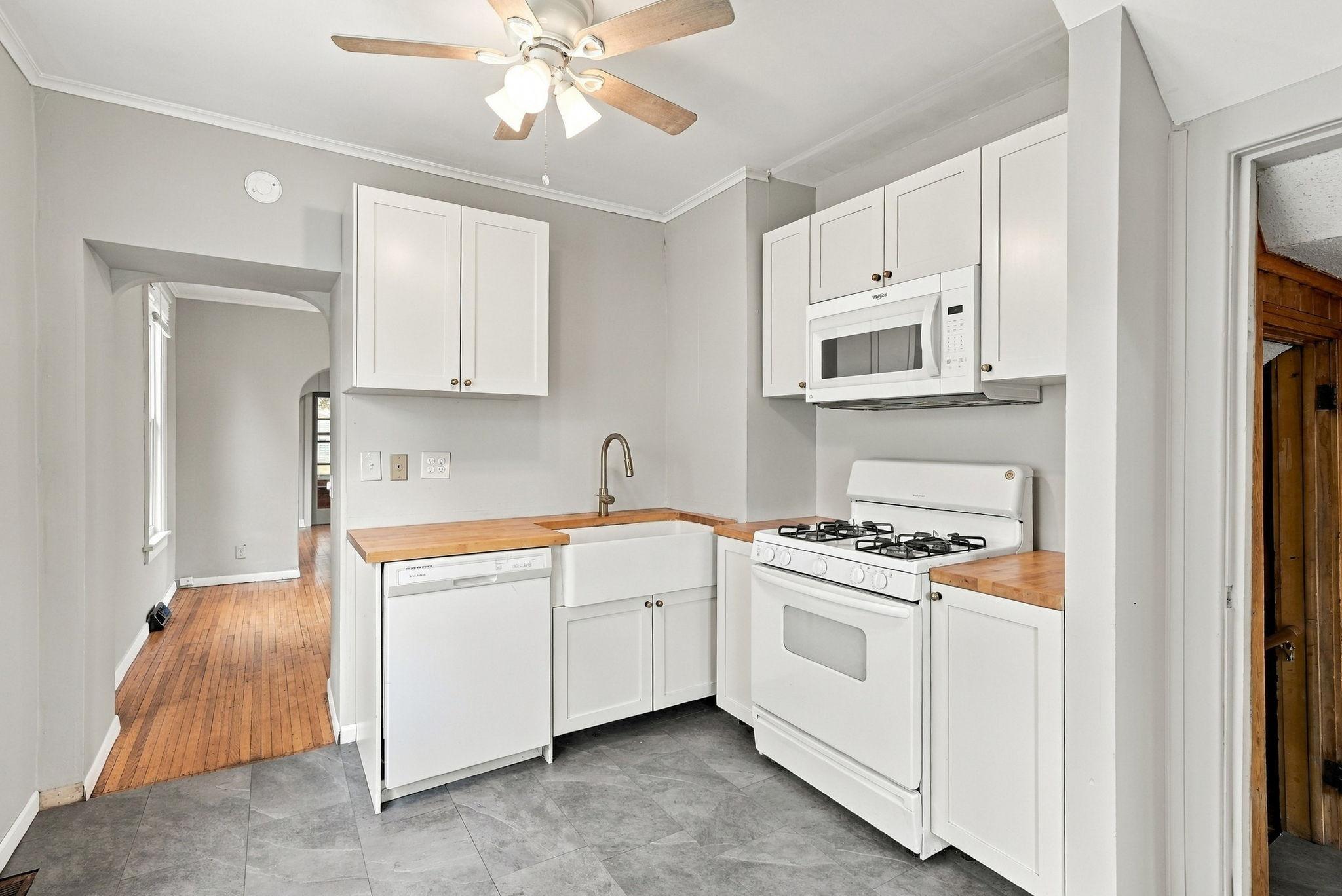 View of Residential at 919 26th Avenue, Minneapolis MN 55414, Minneapolis (29 of 86) - Mike Wilen | Minnesota Team Real Estate