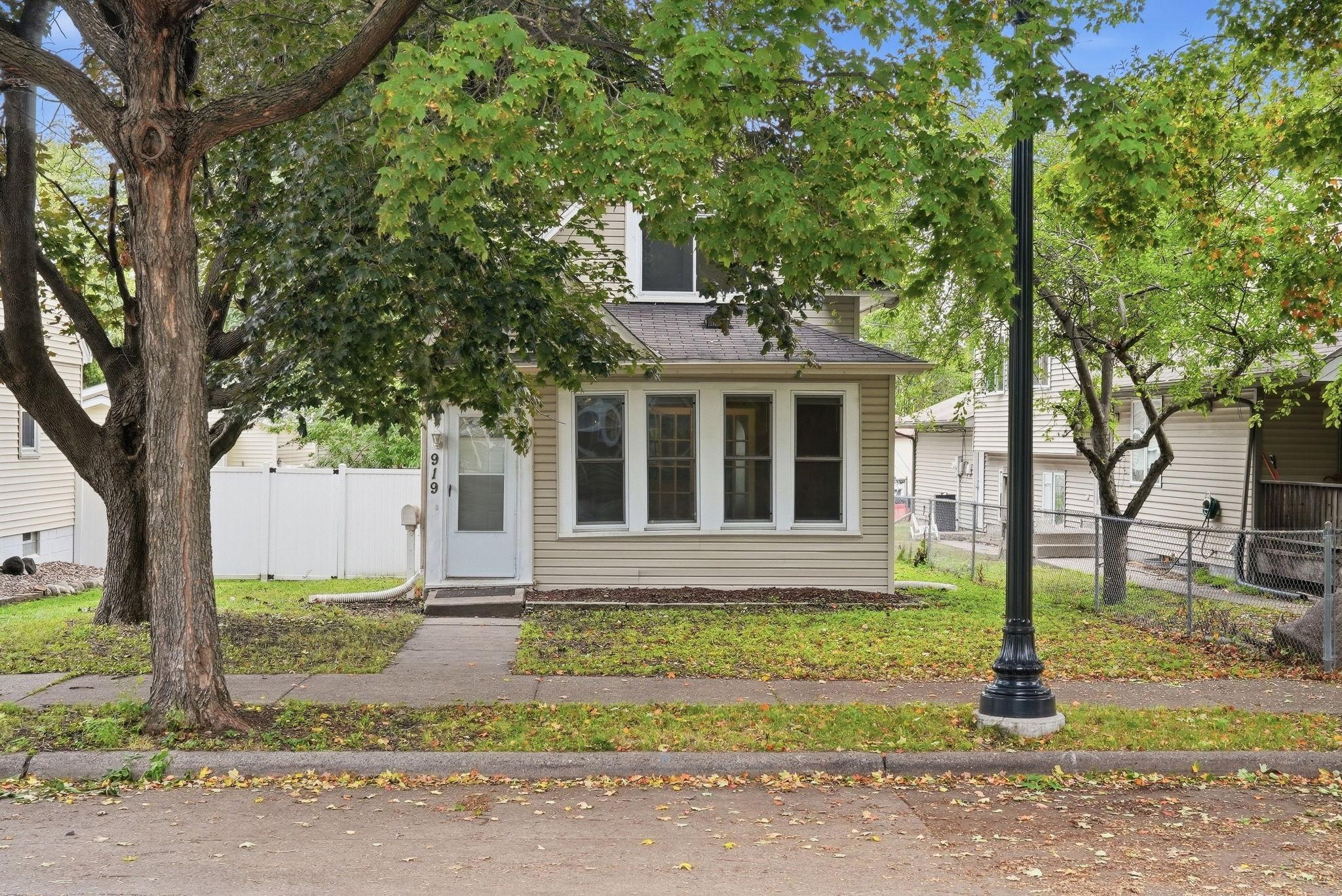 View of Residential at 919 26th Avenue, Minneapolis MN 55414, Minneapolis (3 of 86) - Mike Wilen | Minnesota Team Real Estate