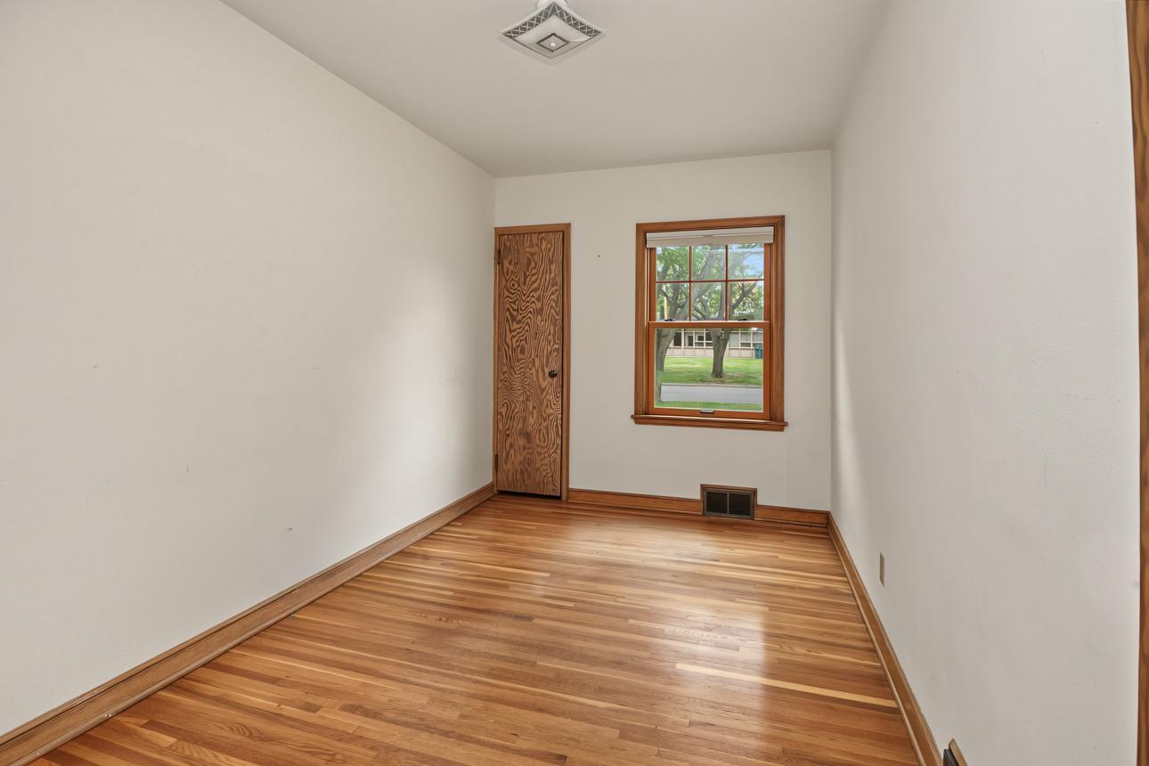 View of Residential at 1796 Holton Street, Falcon Heights MN 55113, Falcon Heights (22 of 39) - Mike Wilen | Minnesota Team Real Estate