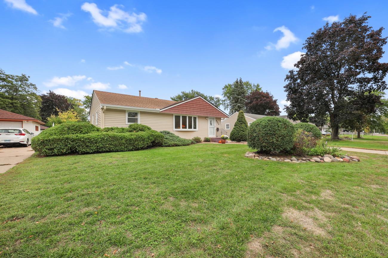 View of Residential at 6324 Lee Avenue, Brooklyn Center MN 55429, Brooklyn Center (3 of 37) - Mike Wilen | Minnesota Team Real Estate