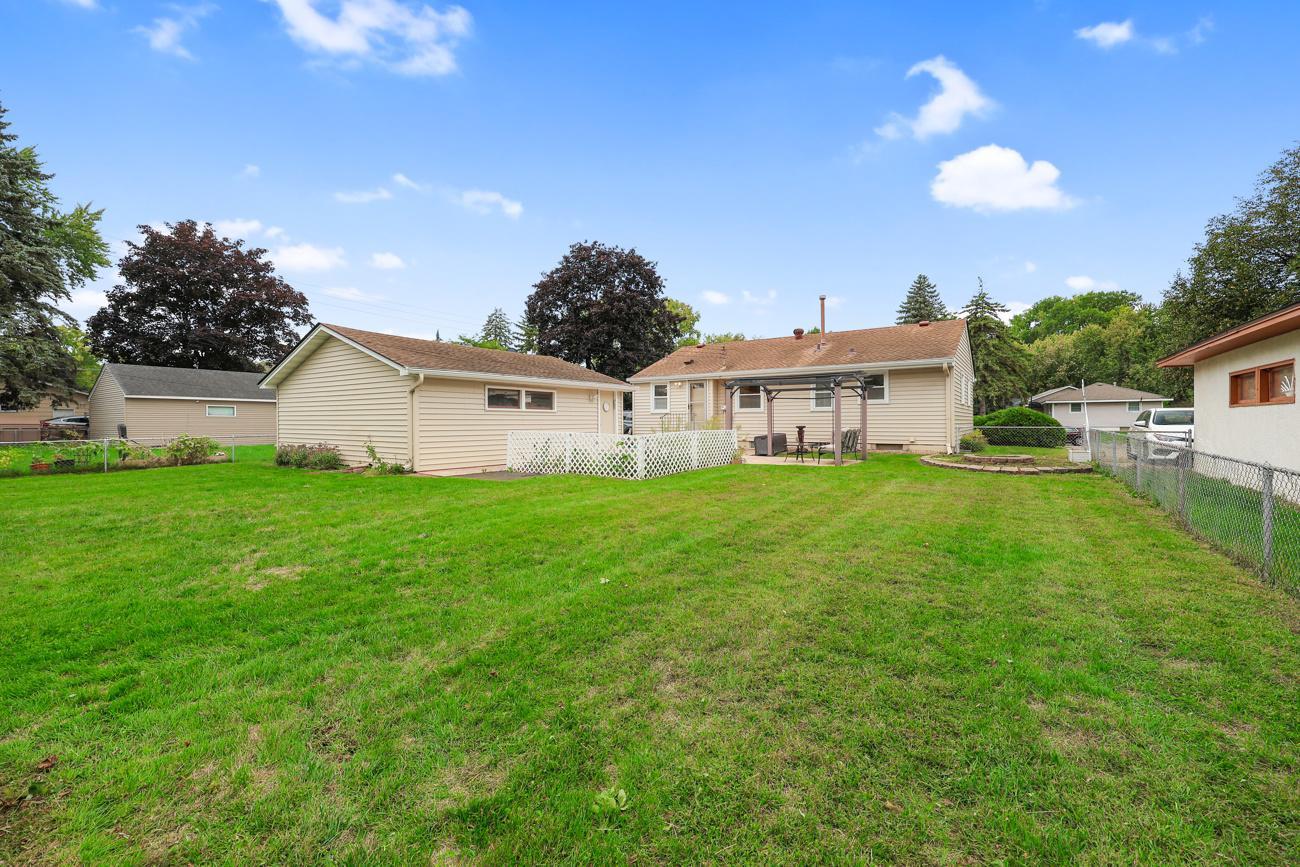 View of Residential at 6324 Lee Avenue, Brooklyn Center MN 55429, Brooklyn Center (33 of 37) - Mike Wilen | Minnesota Team Real Estate