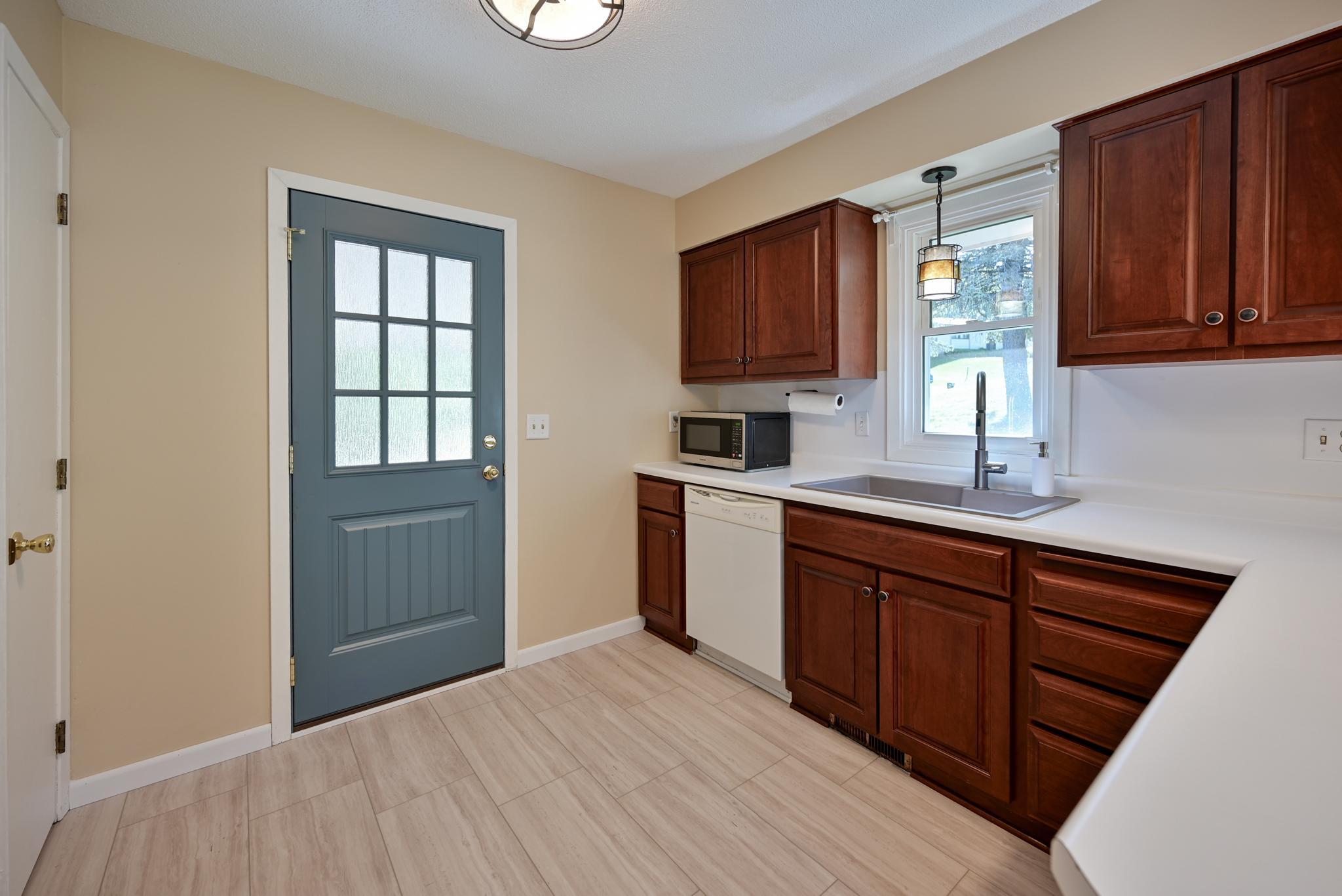 View of Residential at 2601 Brookview Drive, Burnsville MN 55337, Burnsville (8 of 38) - Mike Wilen | Minnesota Team Real Estate