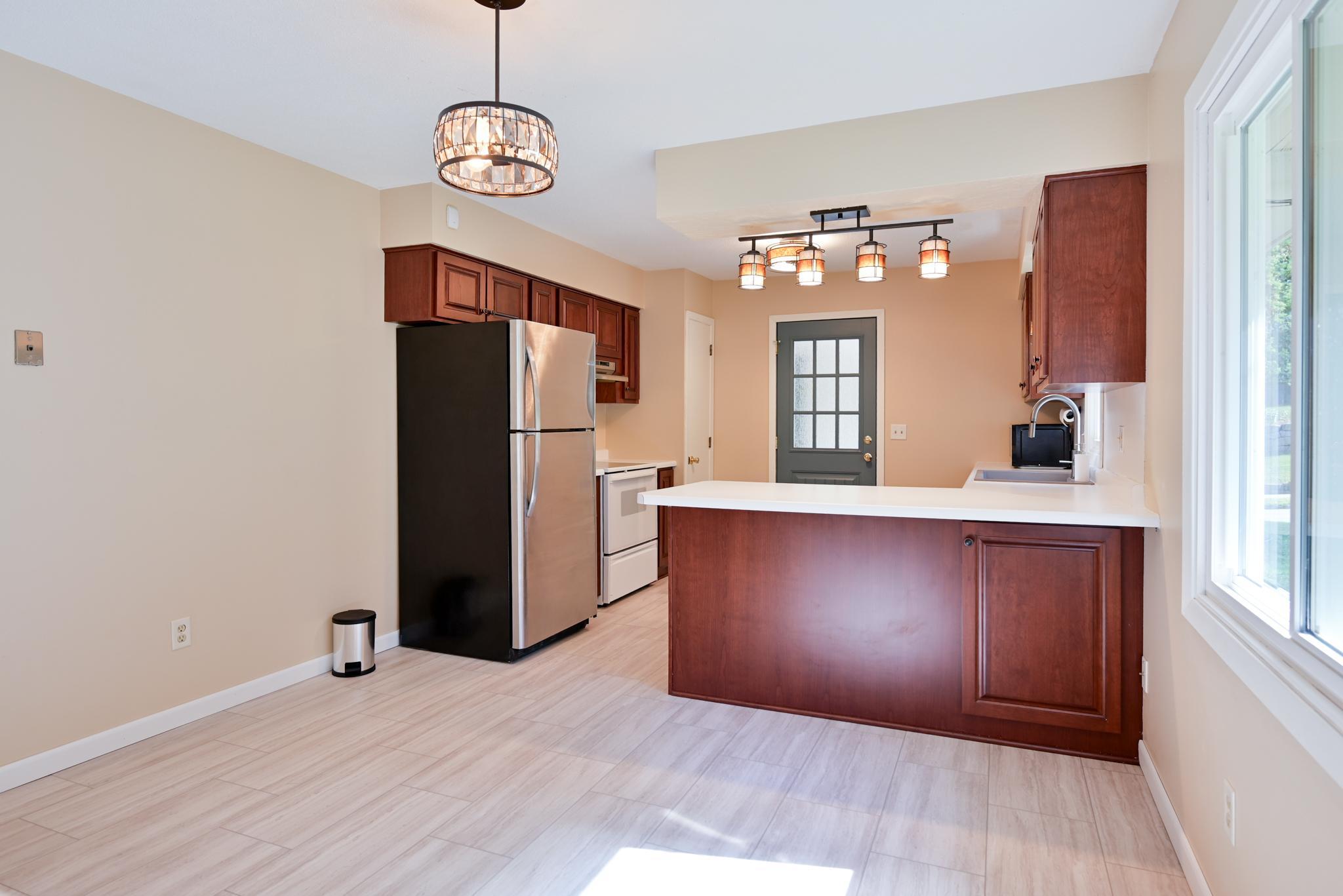 View of Residential at 2601 Brookview Drive, Burnsville MN 55337, Burnsville (12 of 38) - Mike Wilen | Minnesota Team Real Estate