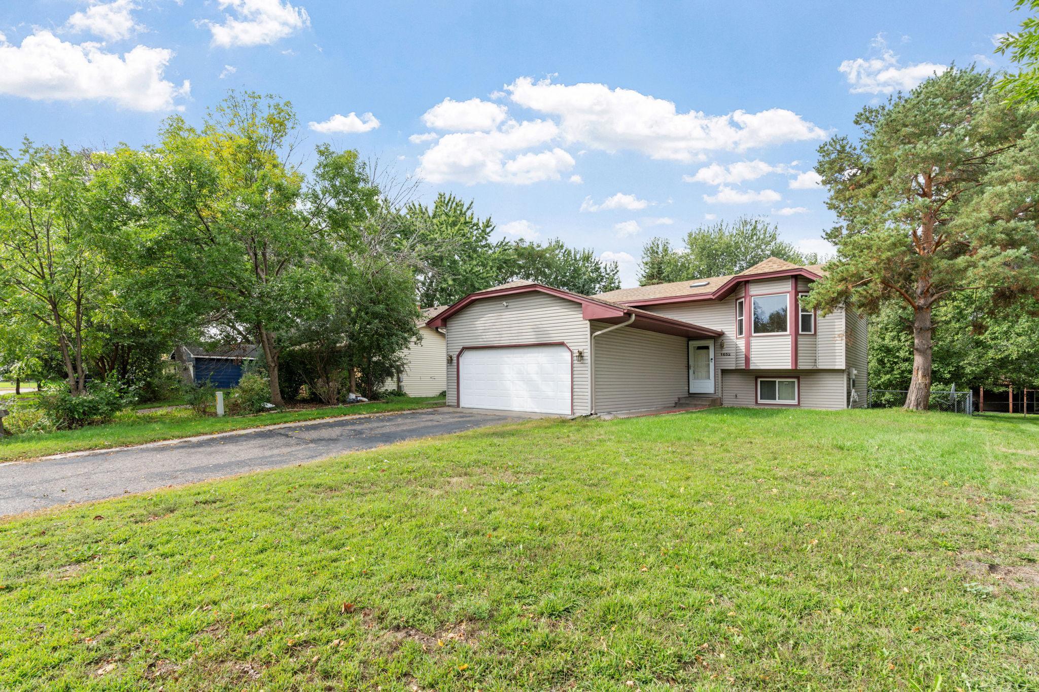 View of Single Family at 1652 84th Court, Brooklyn Park - Mike Wilen | Minnesota Team Real Estate