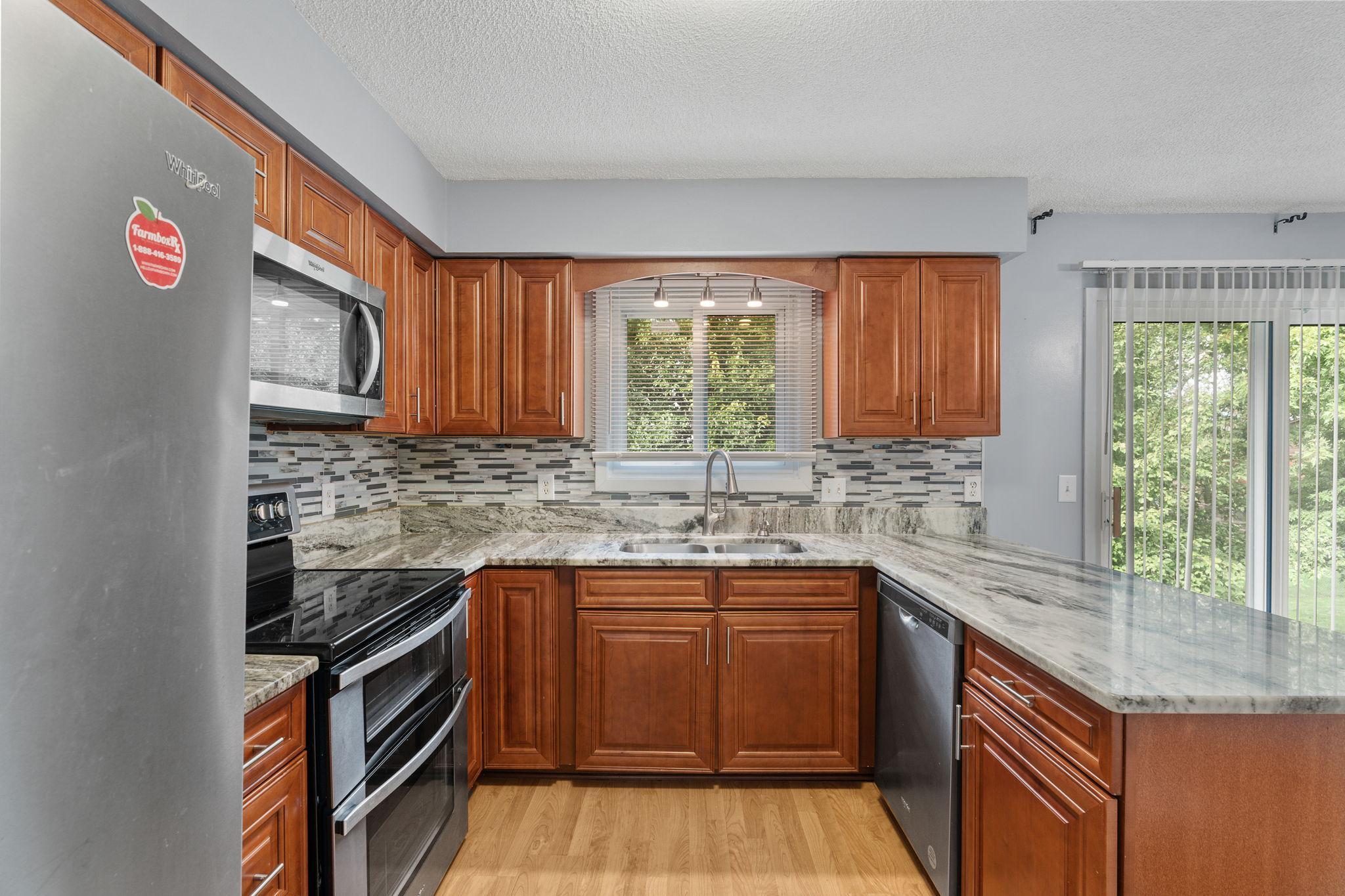 View of Residential at 1652 84th Court, Brooklyn Park MN 55444, Brooklyn Park (14 of 41) - Mike Wilen | Minnesota Team Real Estate