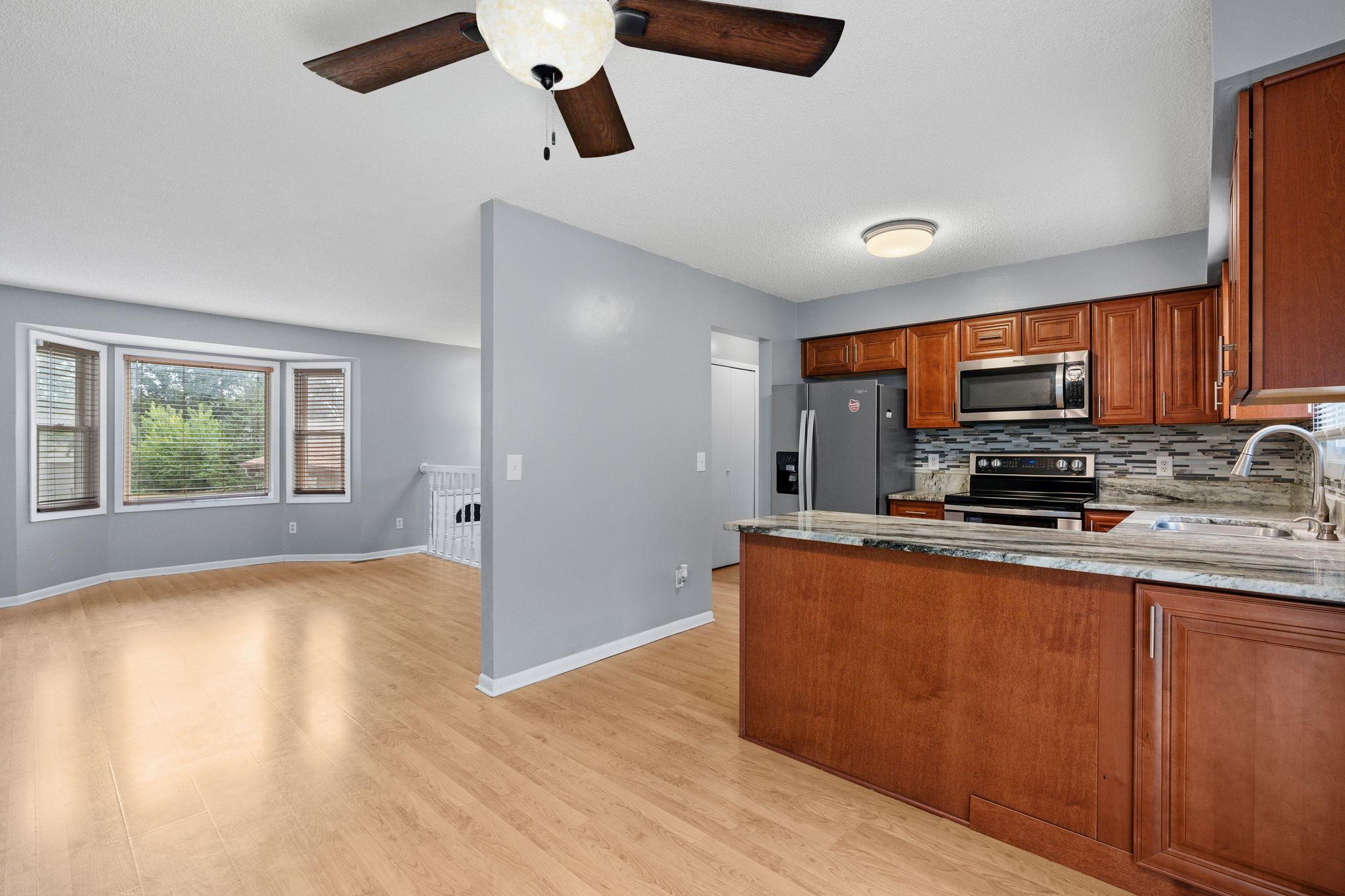 View of Residential at 1652 84th Court, Brooklyn Park MN 55444, Brooklyn Park (11 of 41) - Mike Wilen | Minnesota Team Real Estate