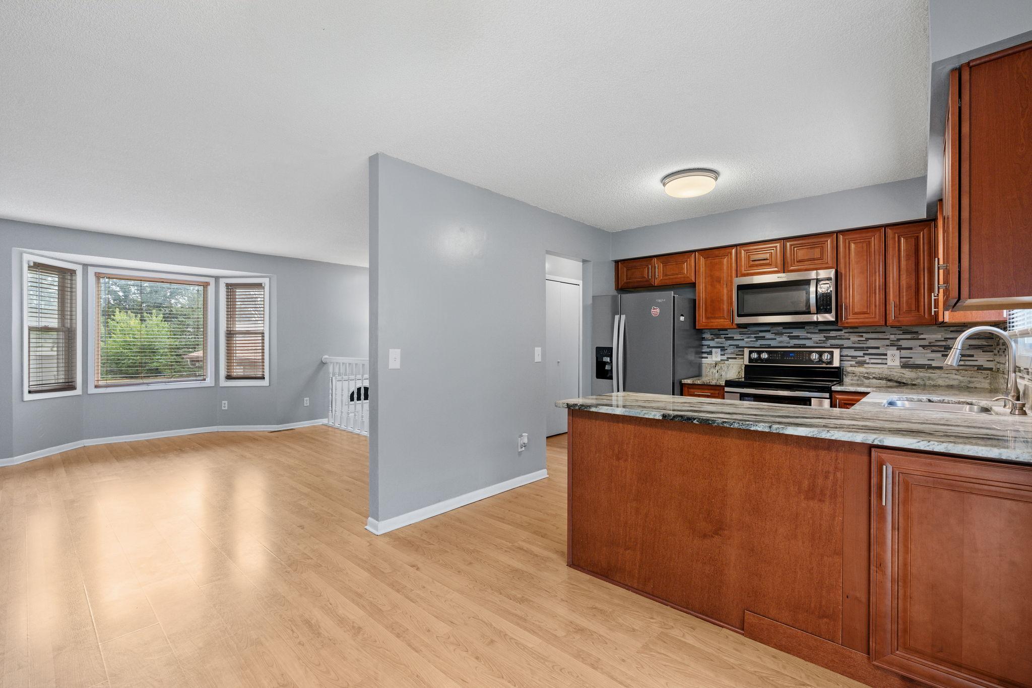 View of Residential at 1652 84th Court, Brooklyn Park MN 55444, Brooklyn Park (10 of 41) - Mike Wilen | Minnesota Team Real Estate