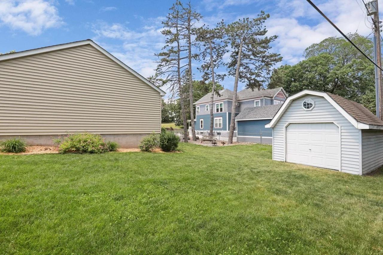 View of Residential Income at 1598 Shore Drive, Saint Paul MN 55106, Saint Paul (7 of 8) - Mike Wilen | Minnesota Team Real Estate