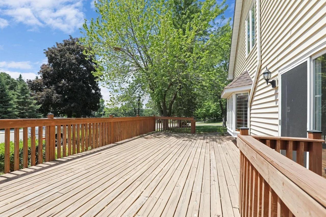 View of Residential Income at 1598 Shore Drive, Saint Paul MN 55106, Saint Paul (40 of 41) - Mike Wilen | Minnesota Team Real Estate