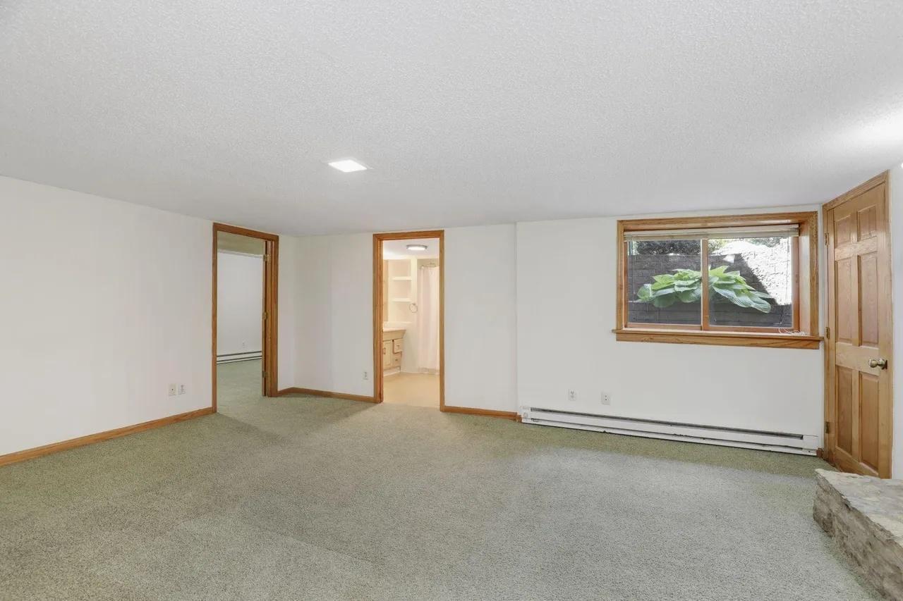 View of Residential Income at 1598 Shore Drive, Saint Paul MN 55106, Saint Paul (32 of 41) - Mike Wilen | Minnesota Team Real Estate