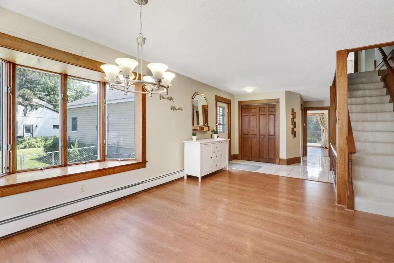 View of Residential Income at 1598 Shore Drive, Saint Paul MN 55106, Saint Paul (9 of 41) - Mike Wilen | Minnesota Team Real Estate