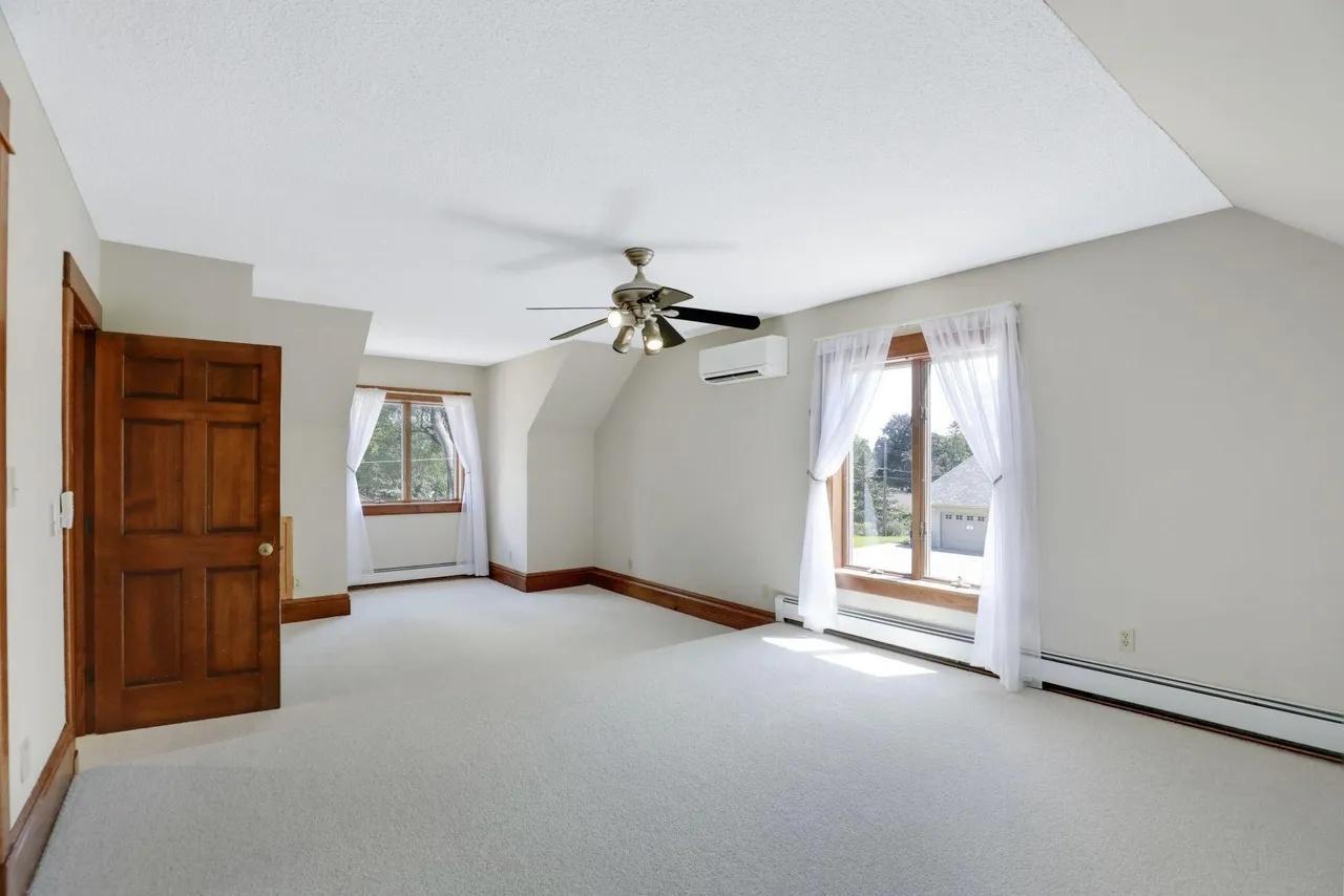 View of Residential Income at 1598 Shore Drive, Saint Paul MN 55106, Saint Paul (29 of 41) - Mike Wilen | Minnesota Team Real Estate
