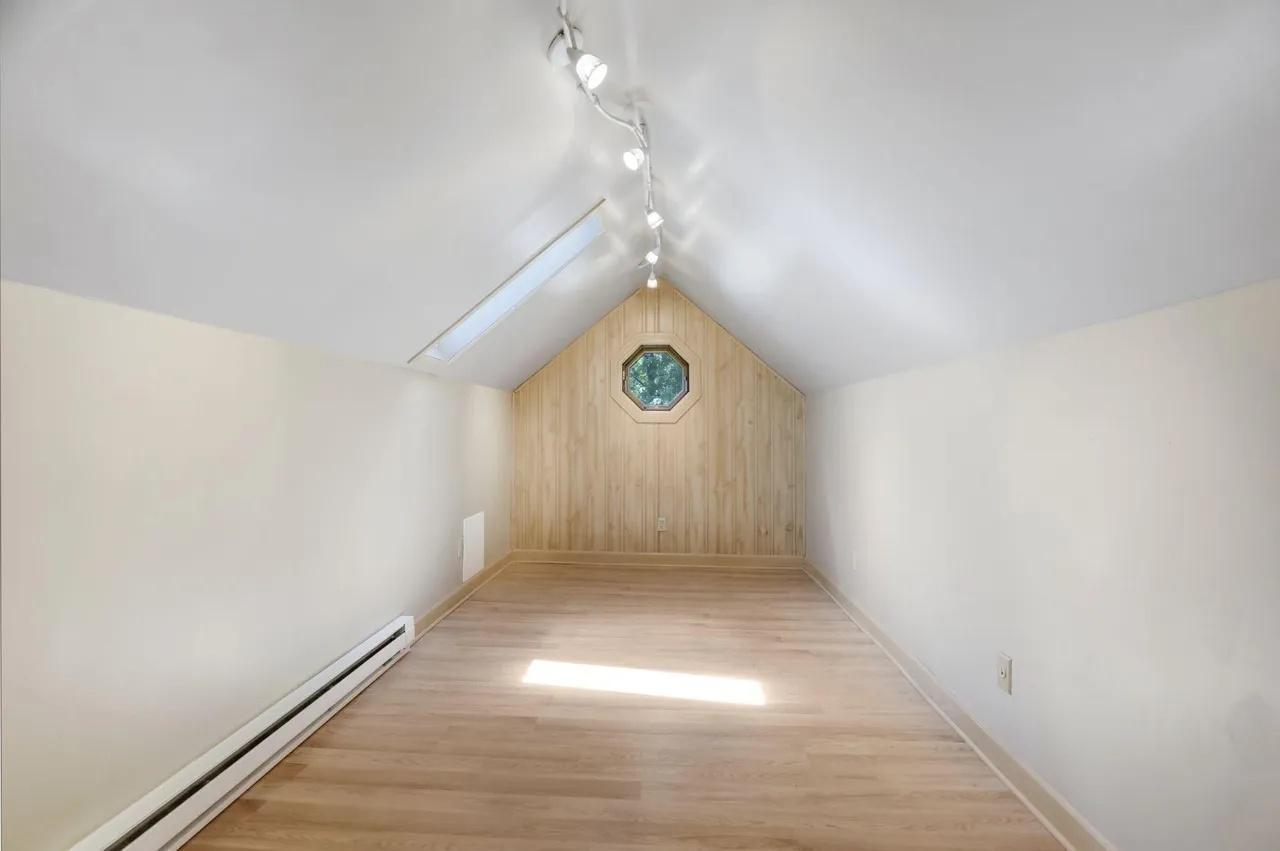 View of Residential Income at 1598 Shore Drive, Saint Paul MN 55106, Saint Paul (37 of 41) - Mike Wilen | Minnesota Team Real Estate