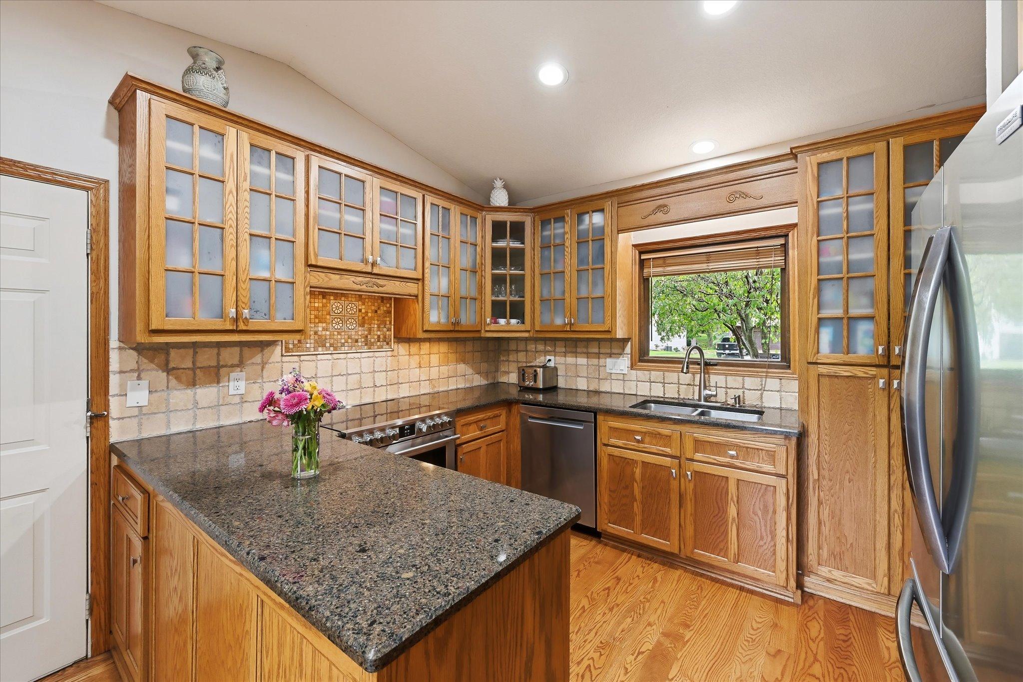 View of Residential at 2523 Oak Court, White Bear Lake MN 55110, White Bear Lake (4 of 34) - Mike Wilen | Minnesota Team Real Estate