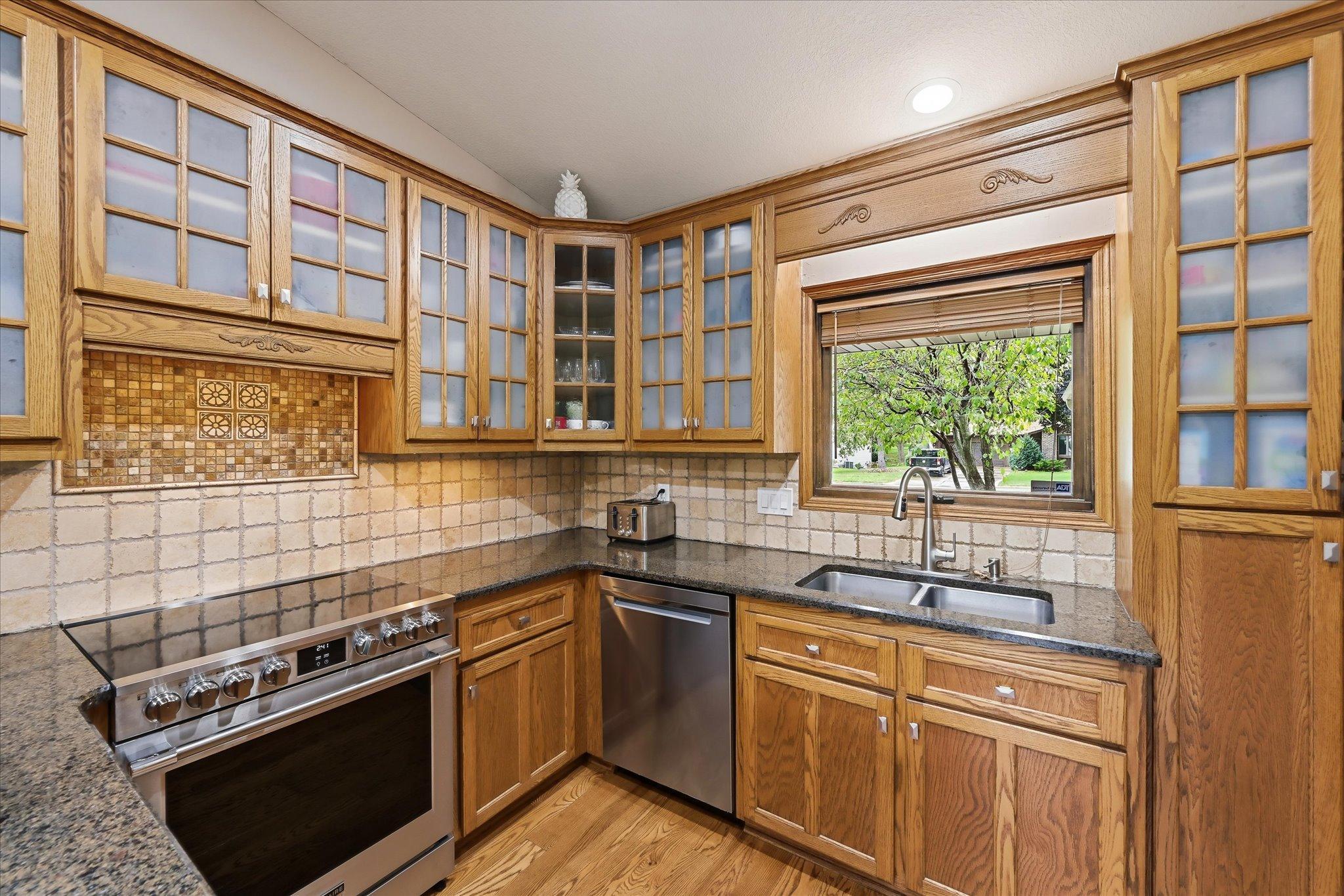 View of Residential at 2523 Oak Court, White Bear Lake MN 55110, White Bear Lake (8 of 34) - Mike Wilen | Minnesota Team Real Estate