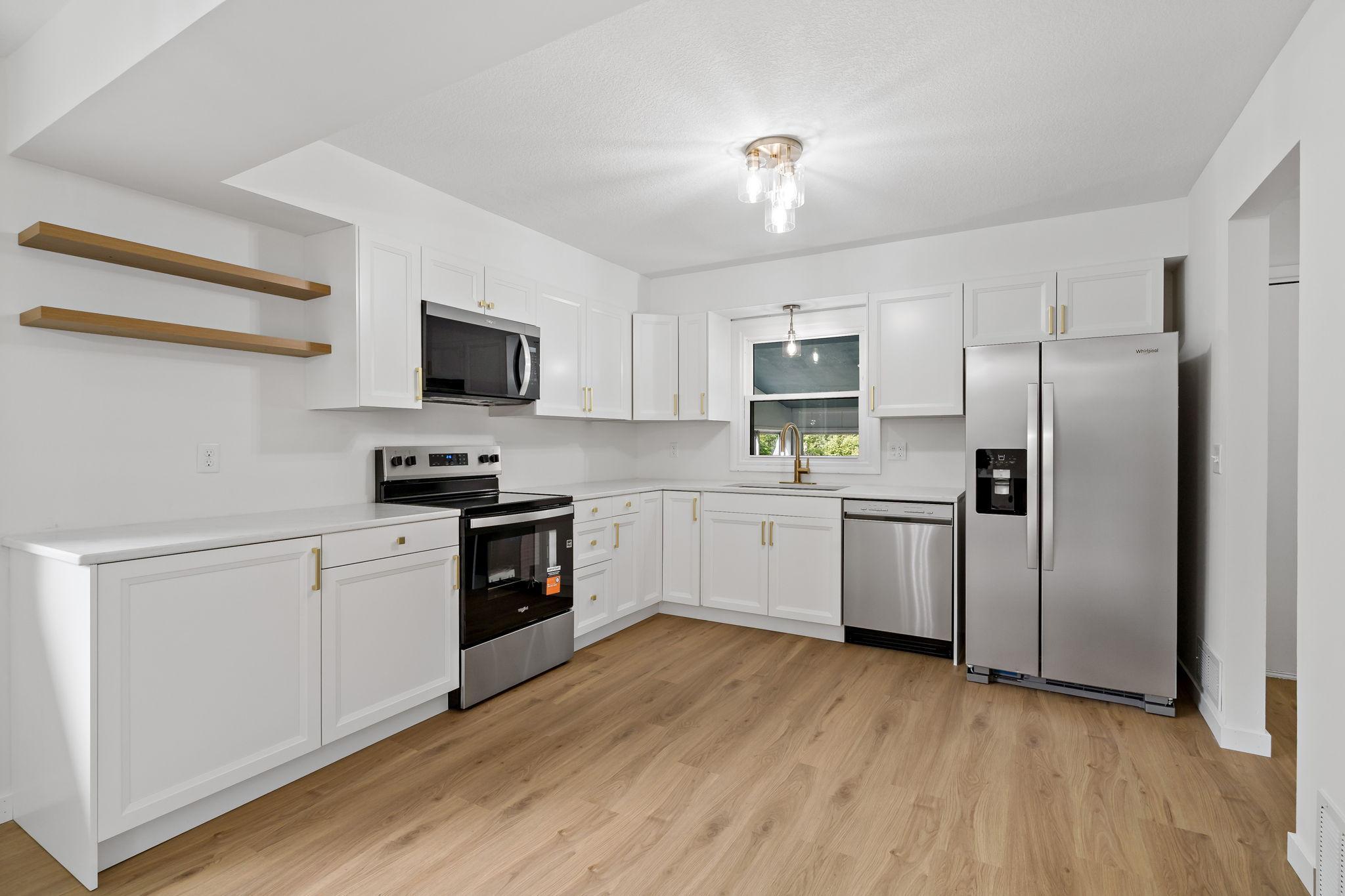 View of Residential at 1579 Leone Avenue, Saint Paul MN 55106, Saint Paul (16 of 40) - Mike Wilen | Minnesota Team Real Estate