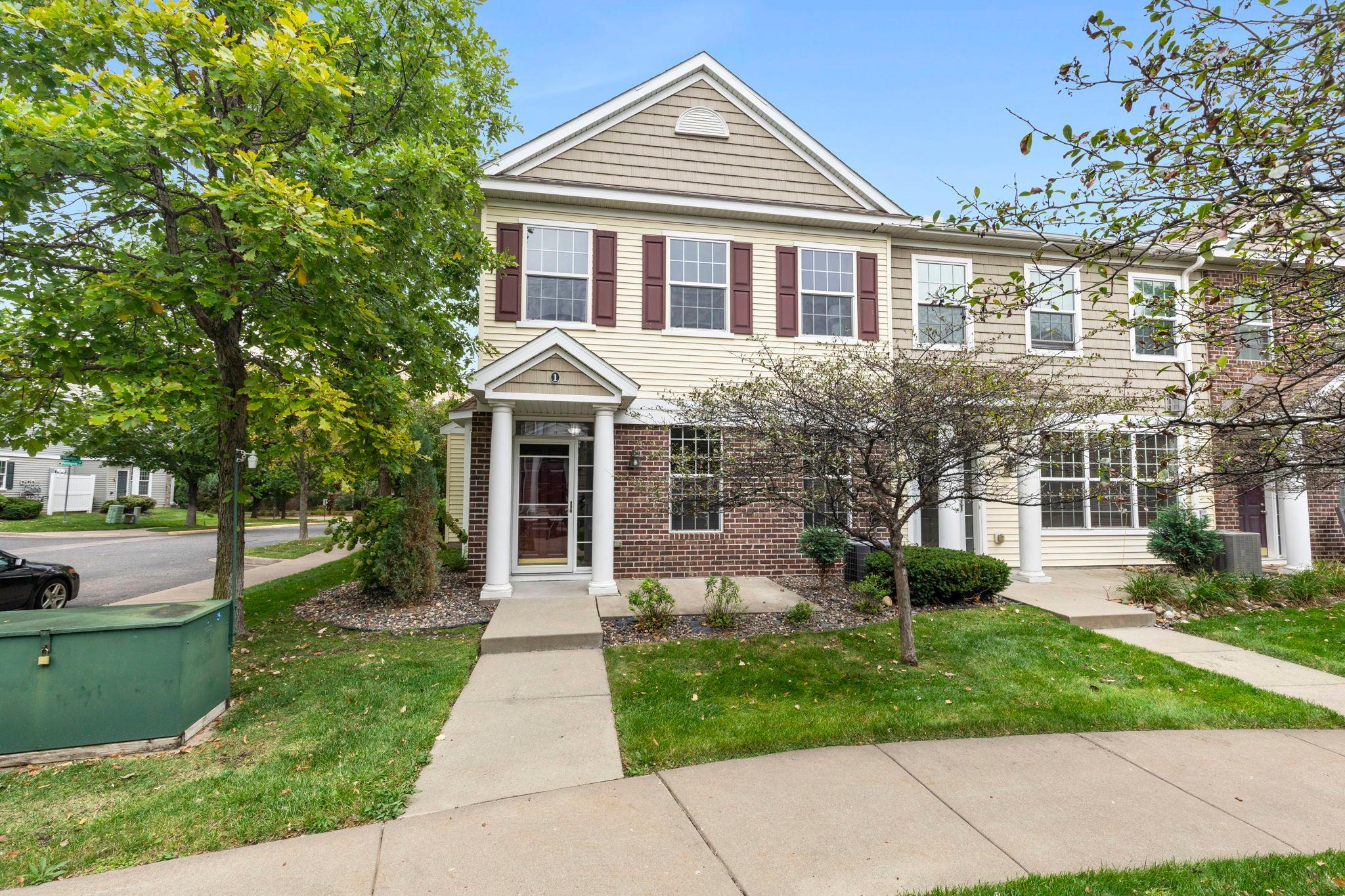 View of (TH) Side x Side at 1626 Woodlynn Avenue, Maplewood - Mike Wilen | Minnesota Team Real Estate