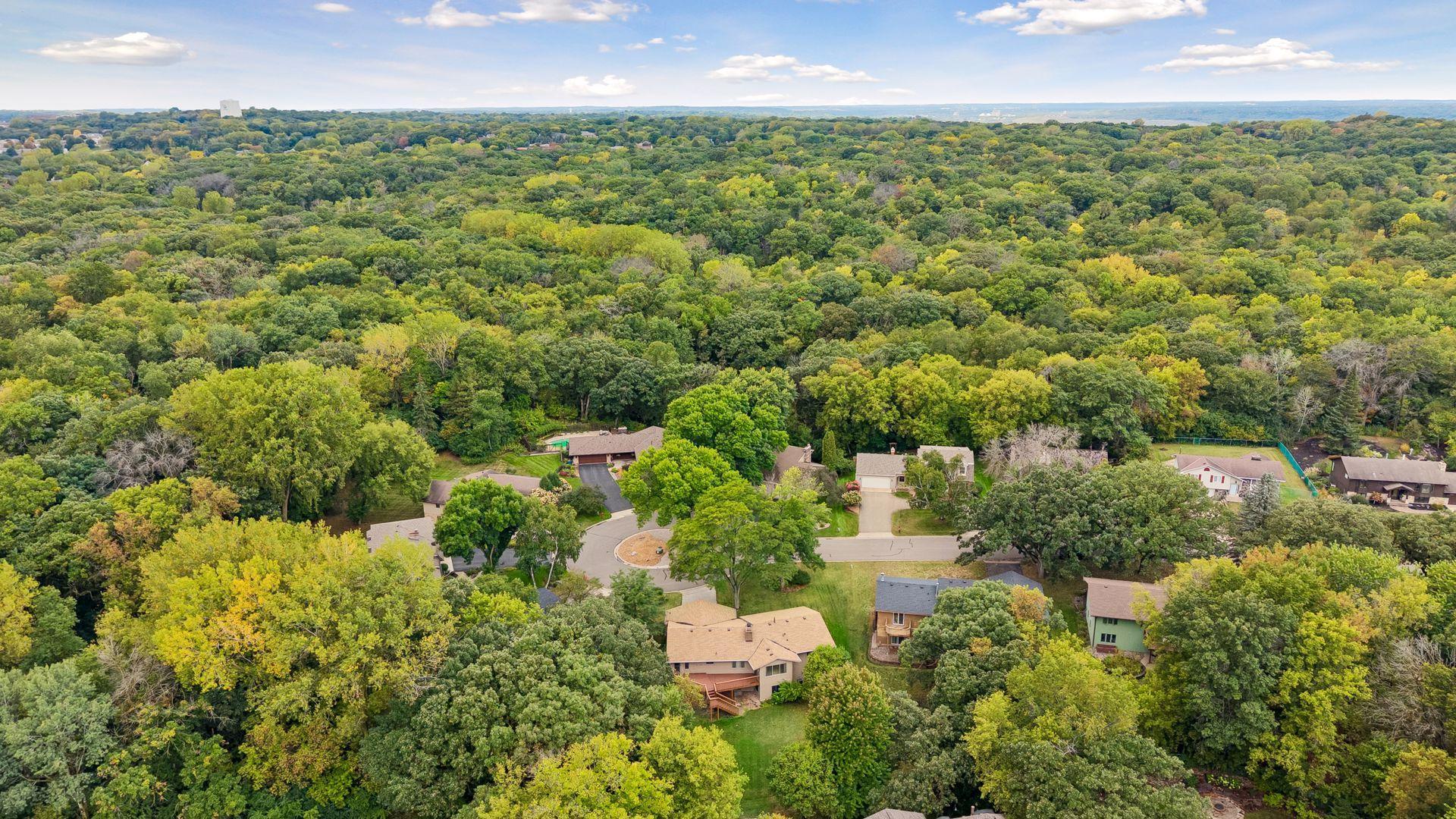 View of Residential at 2716 Isle Royale Court, Burnsville MN 55337, Burnsville (46 of 63) - Mike Wilen | Minnesota Team Real Estate