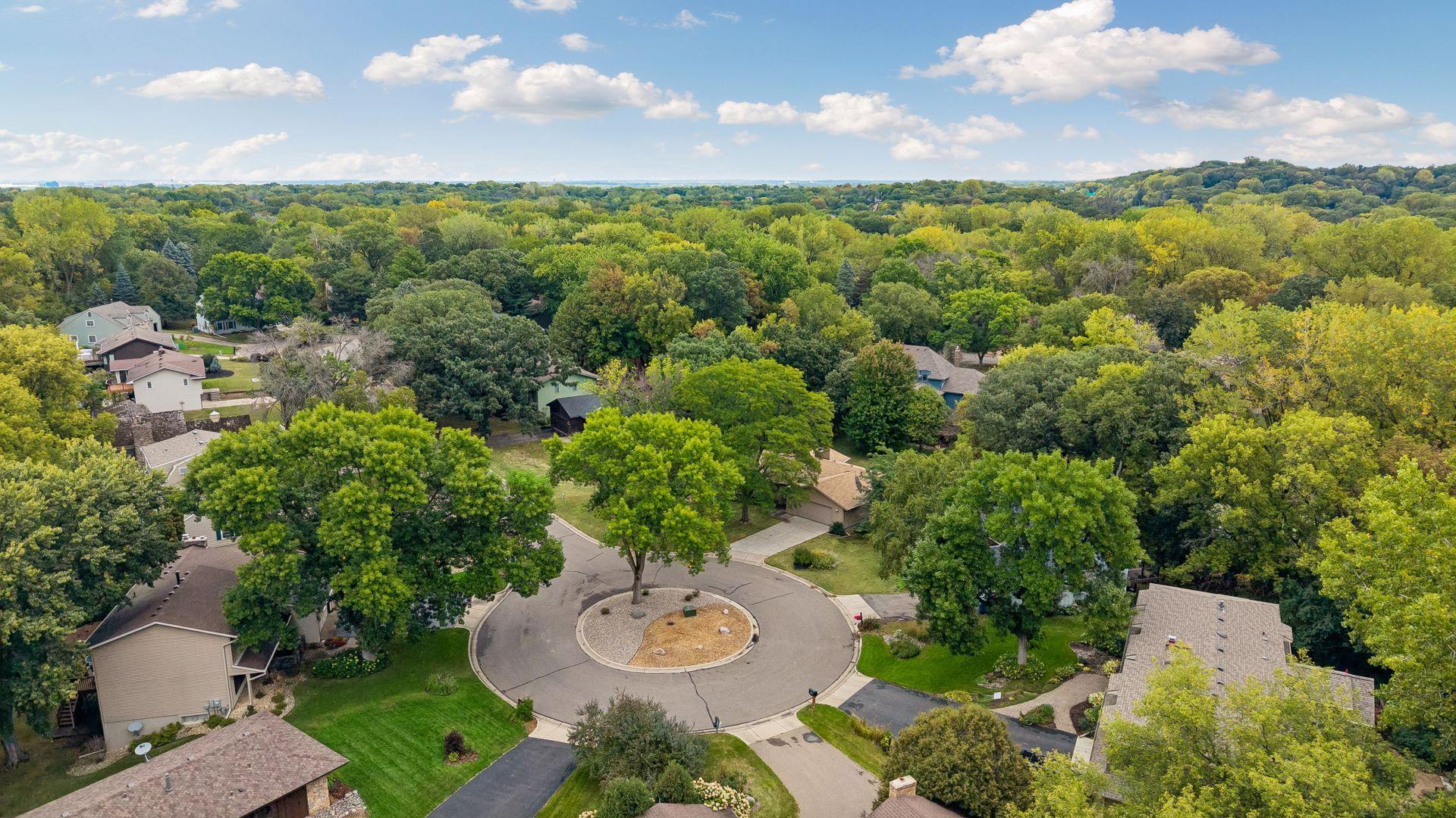 View of Residential at 2716 Isle Royale Court, Burnsville MN 55337, Burnsville (43 of 63) - Mike Wilen | Minnesota Team Real Estate