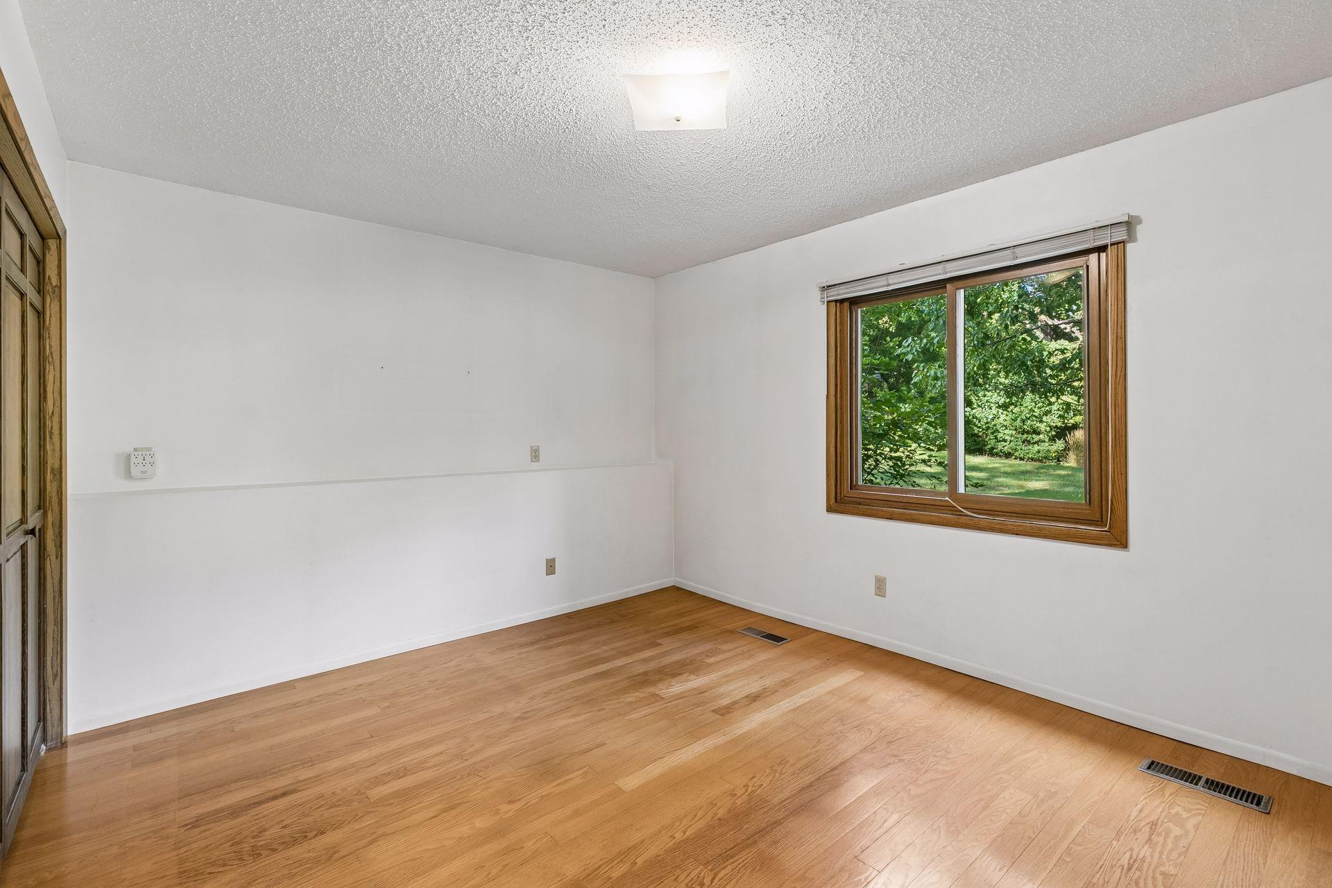 View of Residential at 2716 Isle Royale Court, Burnsville MN 55337, Burnsville (32 of 63) - Mike Wilen | Minnesota Team Real Estate