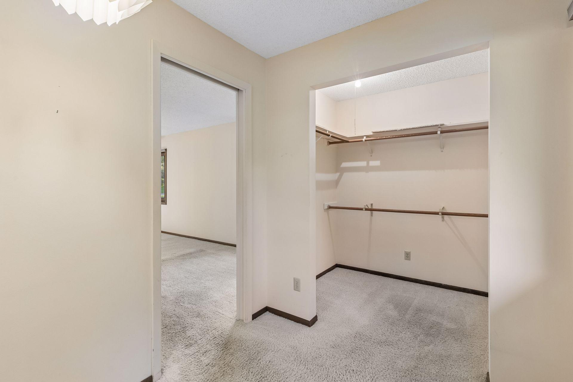View of Residential at 2716 Isle Royale Court, Burnsville MN 55337, Burnsville (21 of 63) - Mike Wilen | Minnesota Team Real Estate