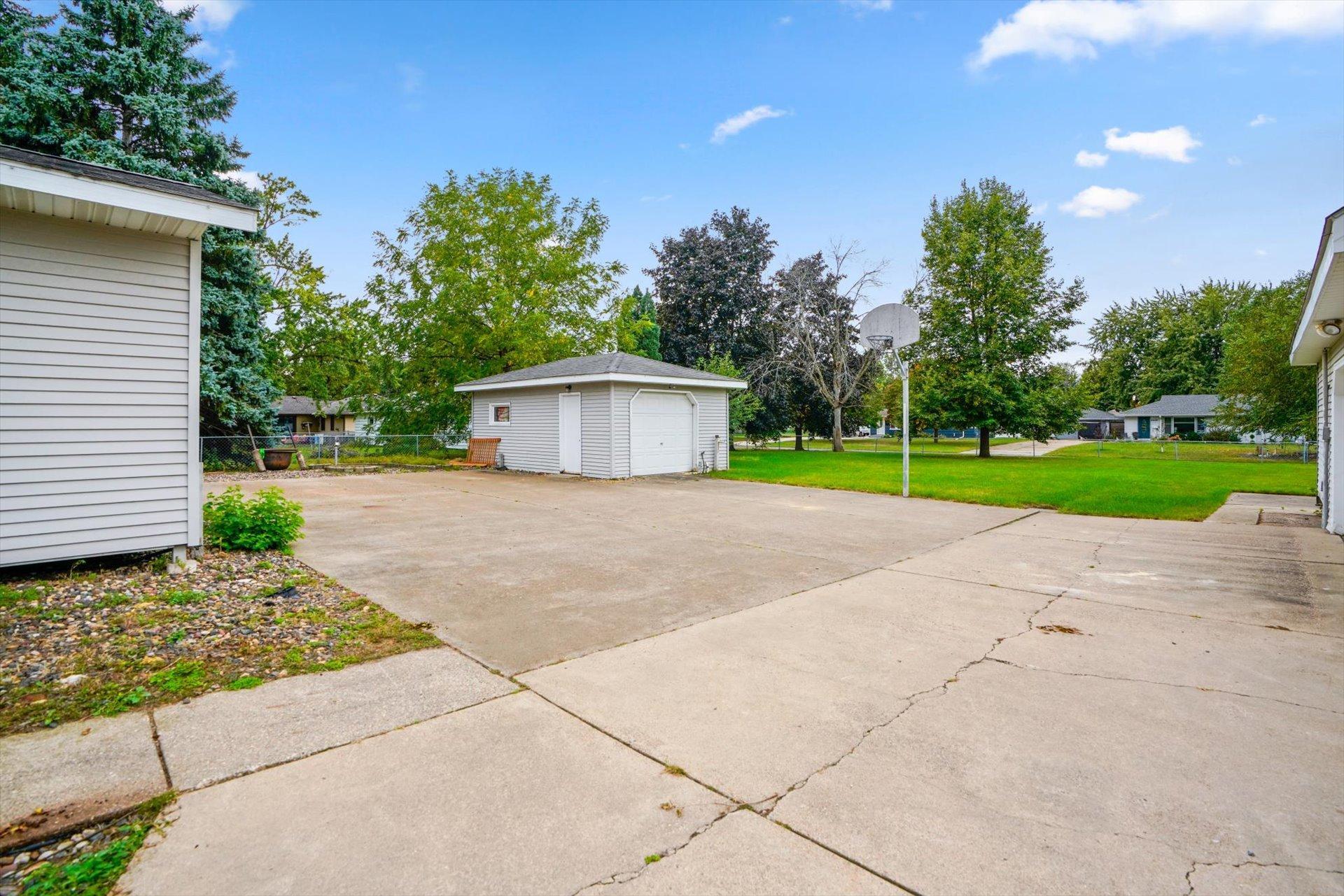 View of Residential at 8428 Portland Avenue, Bloomington MN 55420, Bloomington (32 of 36) - Mike Wilen | Minnesota Team Real Estate