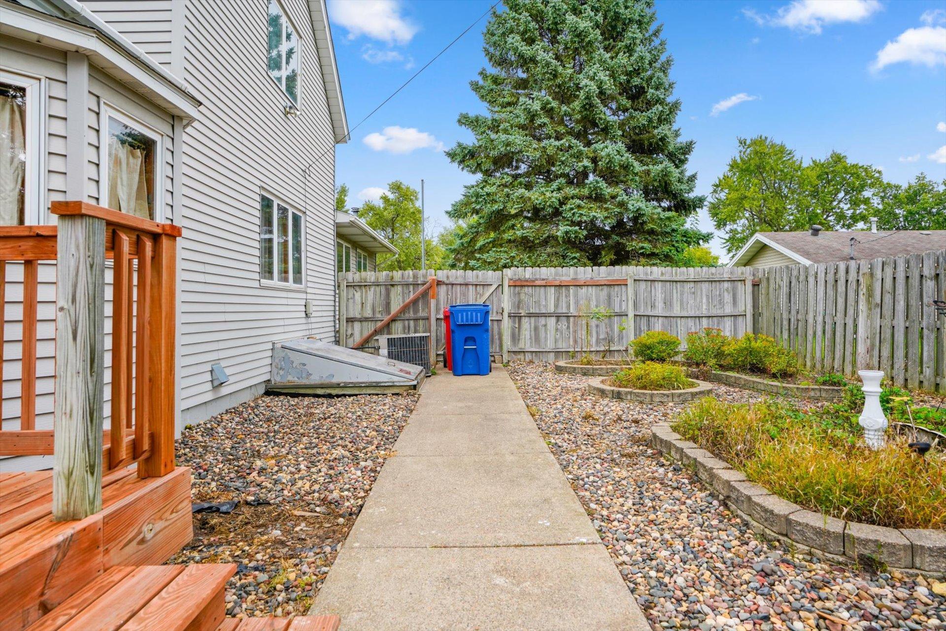 View of Residential at 8428 Portland Avenue, Bloomington MN 55420, Bloomington (28 of 36) - Mike Wilen | Minnesota Team Real Estate
