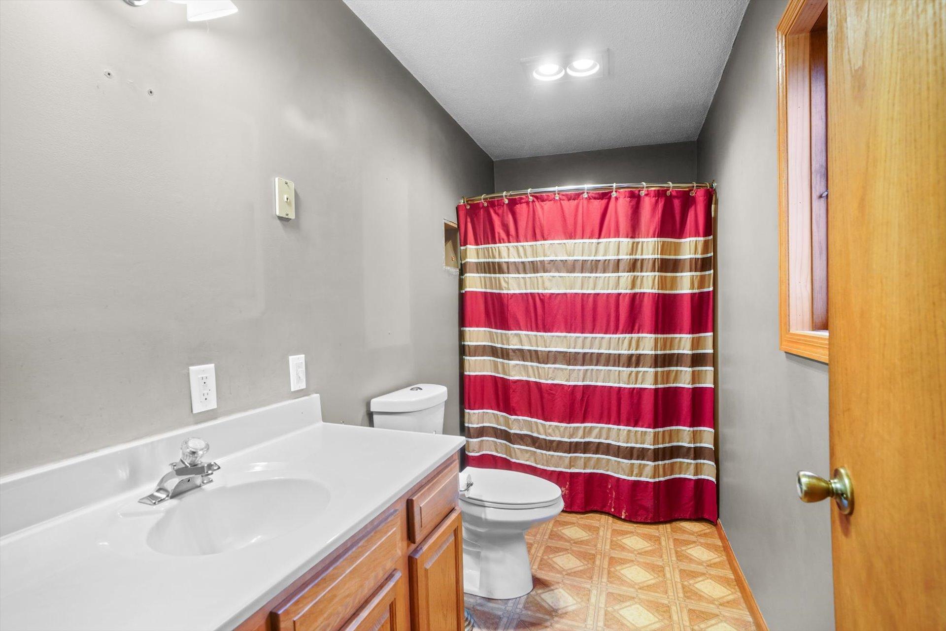View of Residential at 8428 Portland Avenue, Bloomington MN 55420, Bloomington (9 of 36) - Mike Wilen | Minnesota Team Real Estate