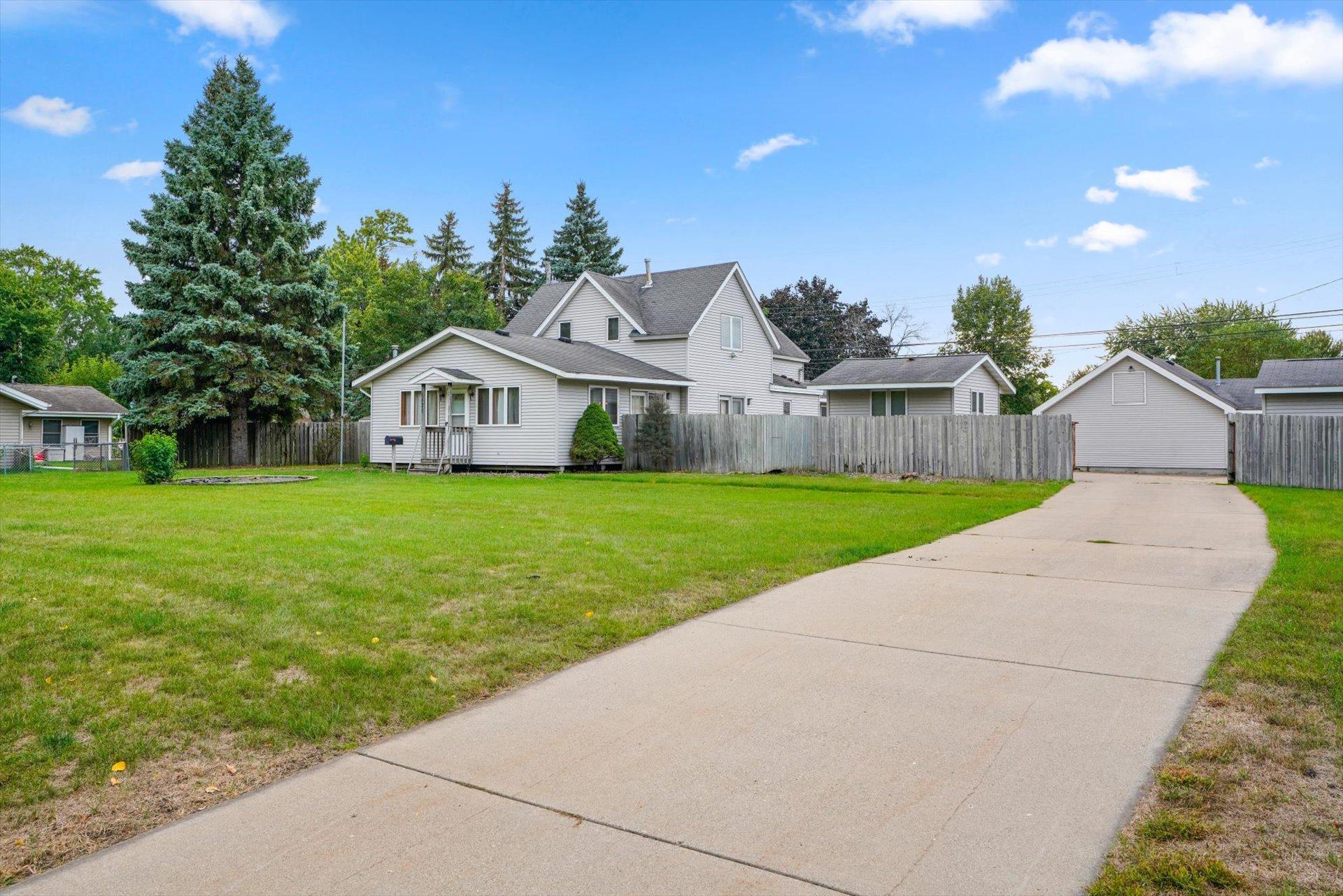 View of Residential at 8428 Portland Avenue, Bloomington MN 55420, Bloomington (2 of 36) - Mike Wilen | Minnesota Team Real Estate