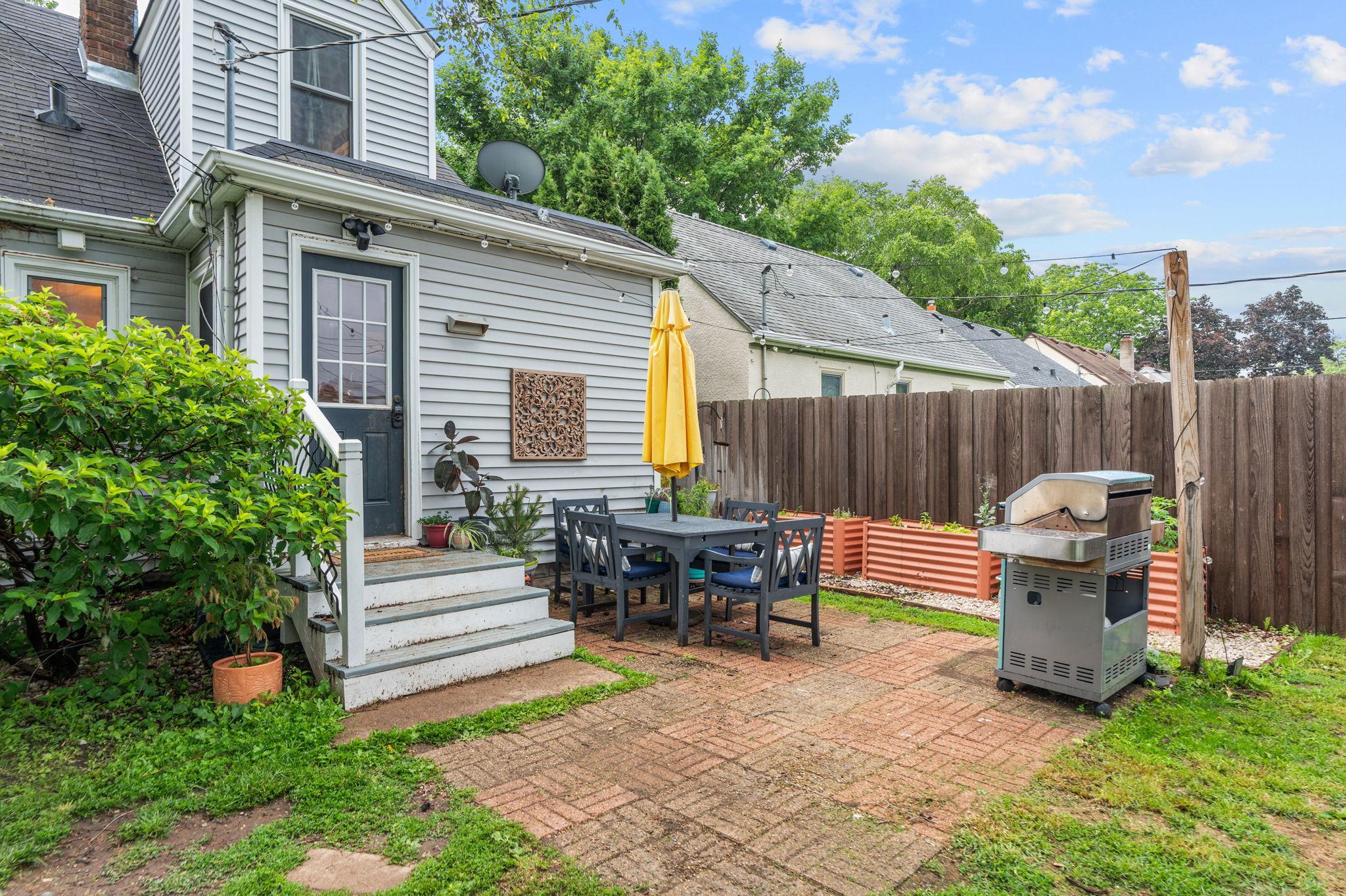 View of Residential at 1133 California Avenue, Saint Paul MN 55108, Saint Paul (29 of 31) - Mike Wilen | Minnesota Team Real Estate