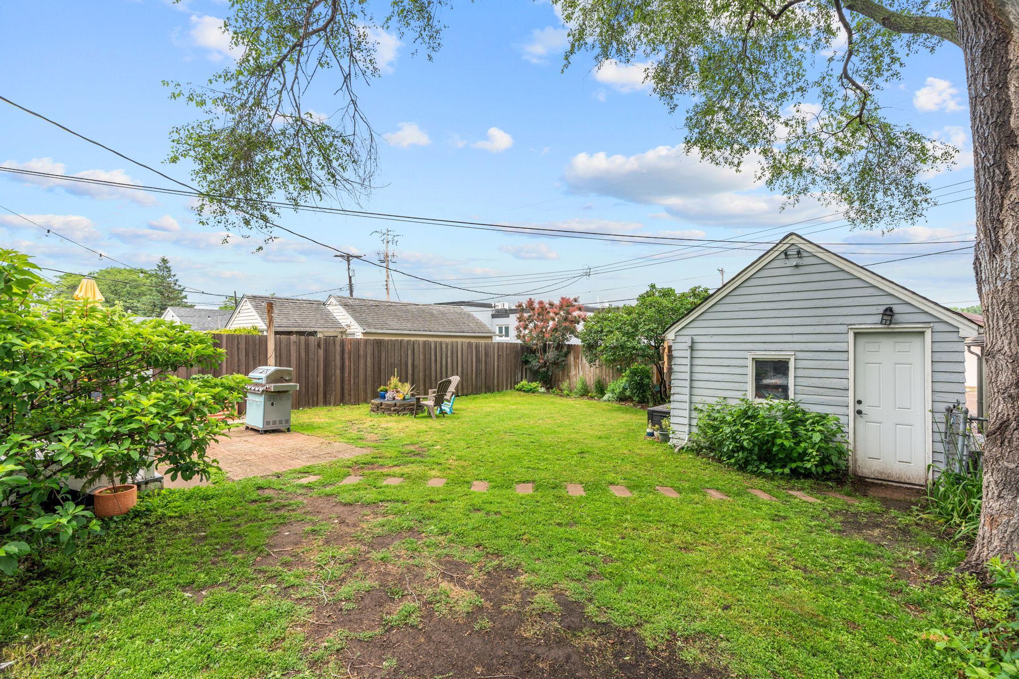 View of Residential at 1133 California Avenue, Saint Paul MN 55108, Saint Paul (27 of 31) - Mike Wilen | Minnesota Team Real Estate