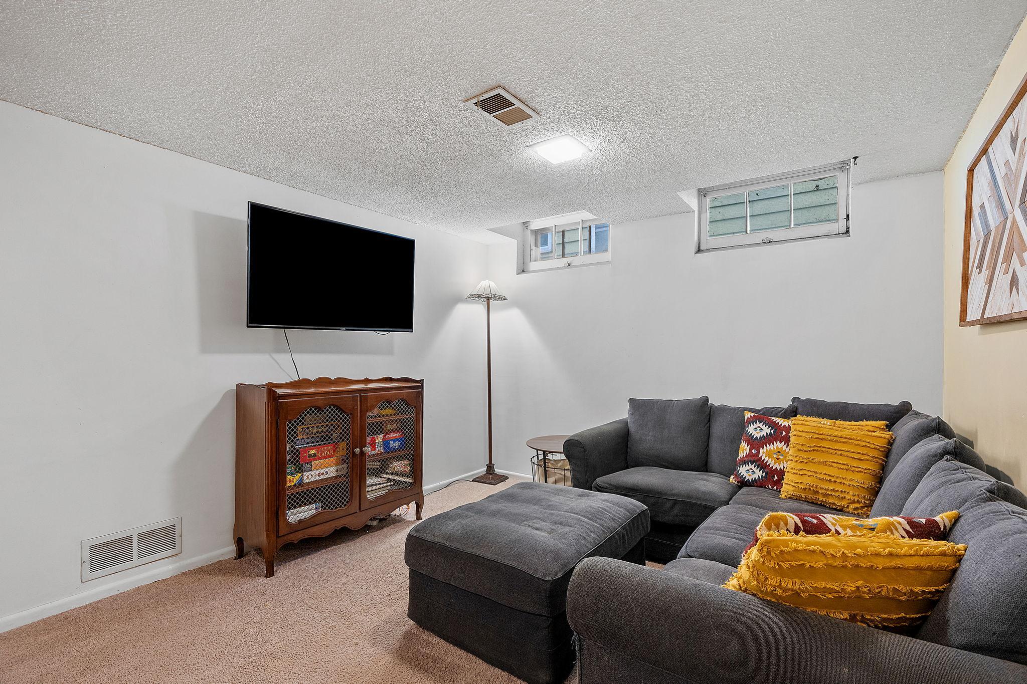 View of Residential at 1133 California Avenue, Saint Paul MN 55108, Saint Paul (25 of 31) - Mike Wilen | Minnesota Team Real Estate