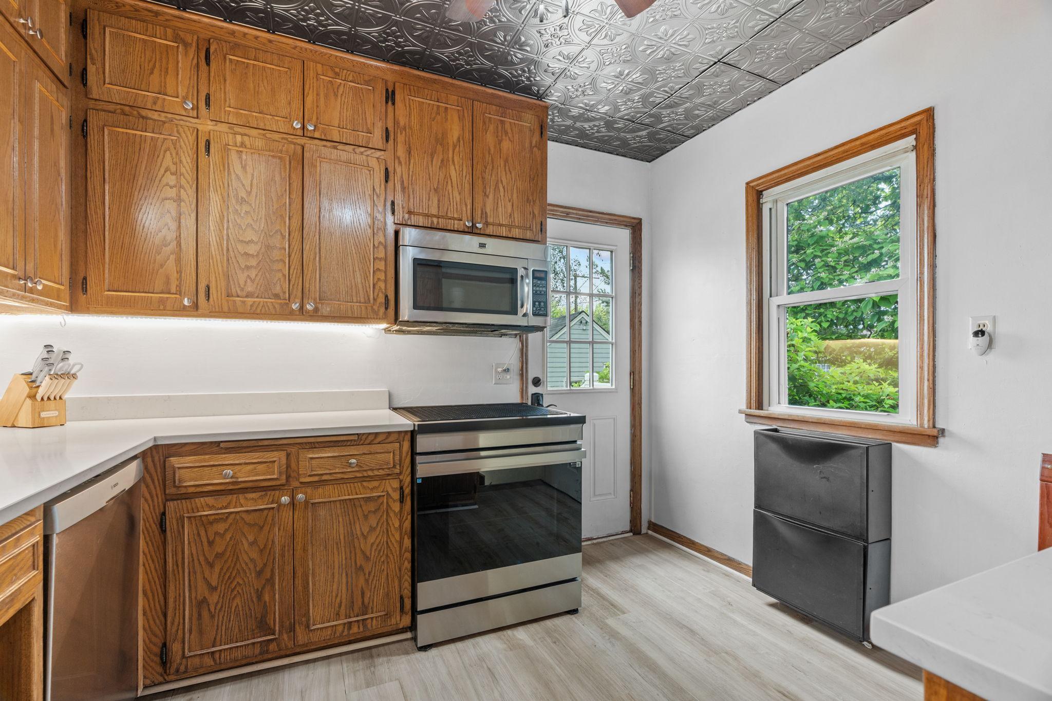 View of Residential at 1133 California Avenue, Saint Paul MN 55108, Saint Paul (10 of 31) - Mike Wilen | Minnesota Team Real Estate