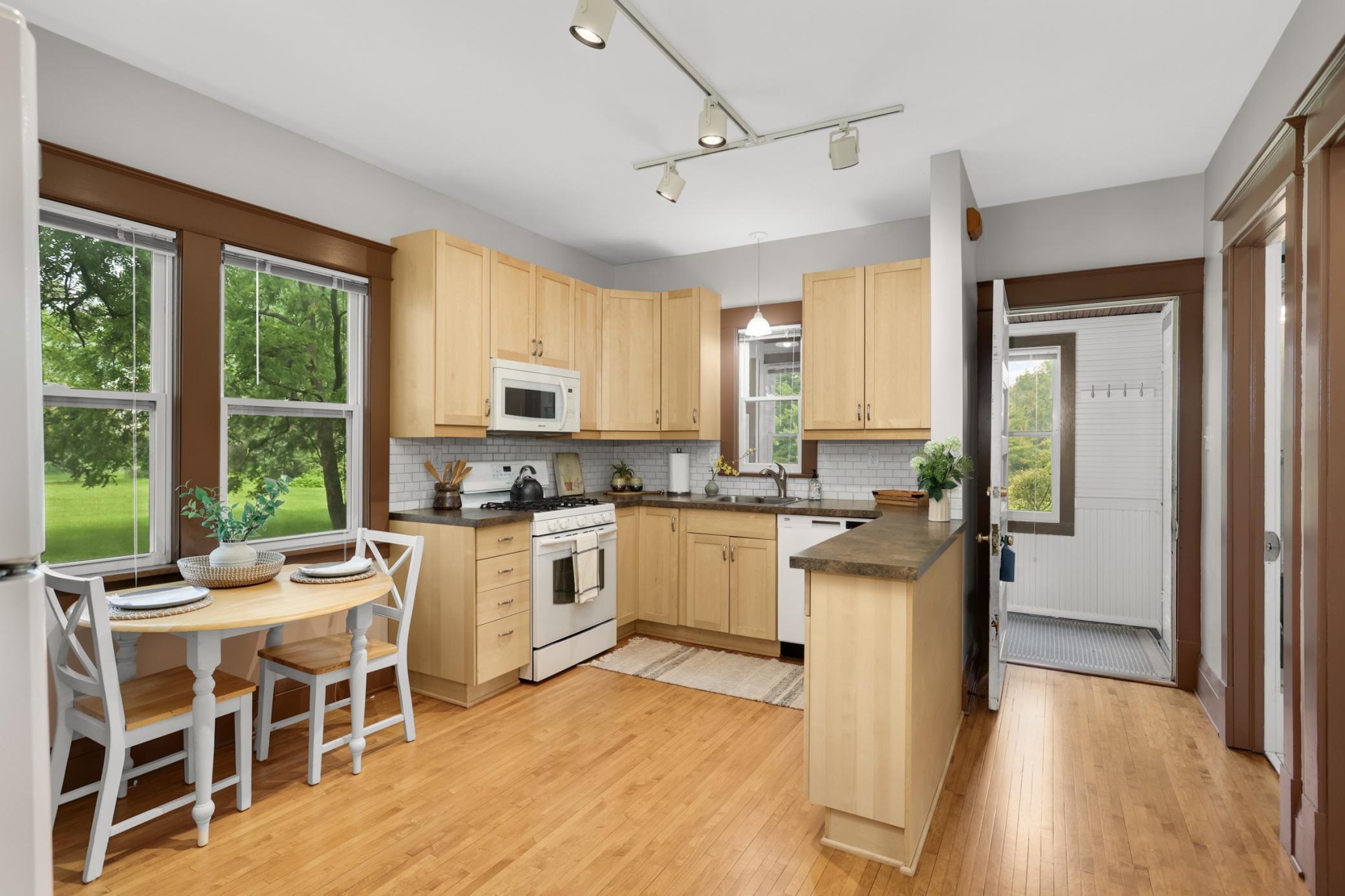 View of Residential at 1240 McKnight Road, Maplewood MN 55119, Maplewood (8 of 38) - Mike Wilen | Minnesota Team Real Estate