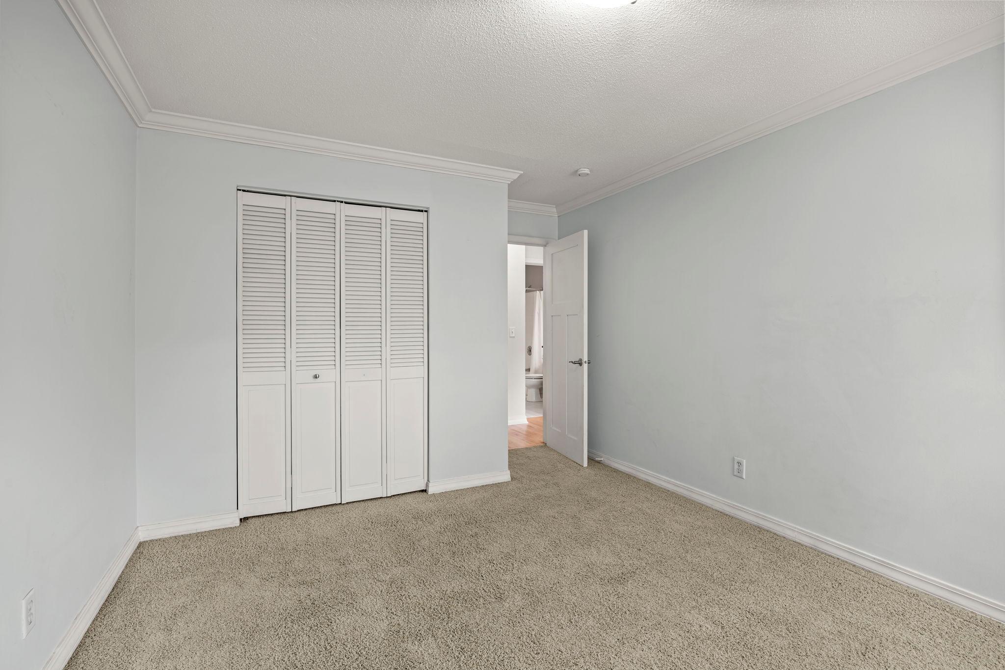 View of Residential at 821 Douglas Avenue #204, Minneapolis MN 55403, Minneapolis (16 of 20) - Mike Wilen | Minnesota Team Real Estate