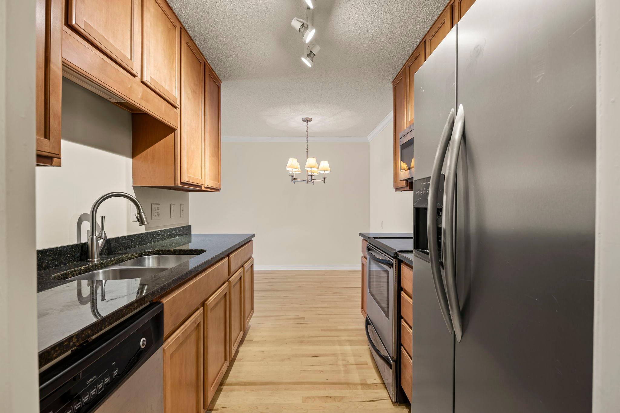 View of Residential at 821 Douglas Avenue #204, Minneapolis MN 55403, Minneapolis (11 of 20) - Mike Wilen | Minnesota Team Real Estate