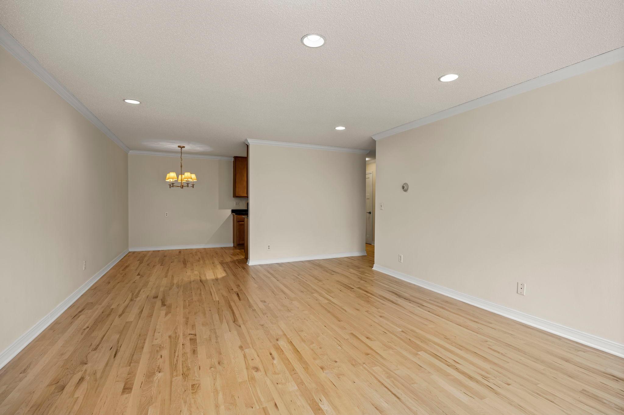 View of Residential at 821 Douglas Avenue #204, Minneapolis MN 55403, Minneapolis (8 of 20) - Mike Wilen | Minnesota Team Real Estate